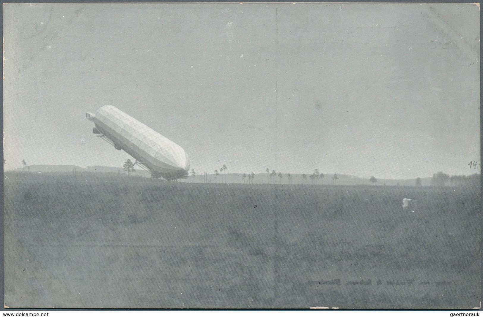 Zeppelinpost Deutschland: Ca 185 Zeppelin postcards and a few photos, with a large number of pieces