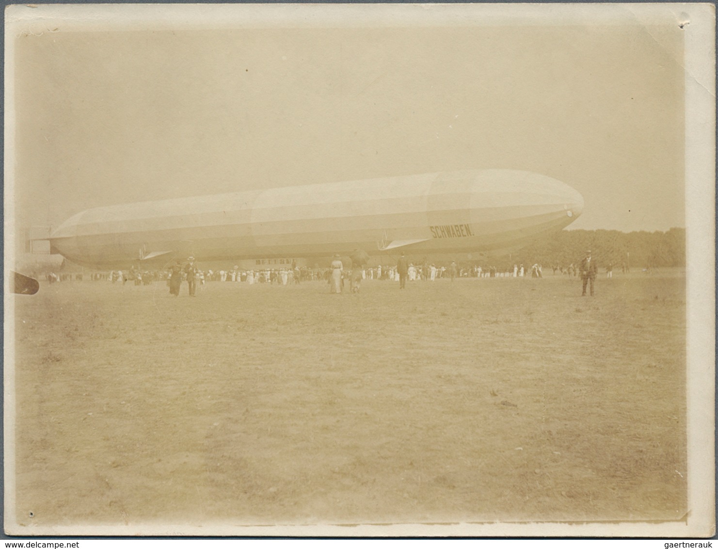 Zeppelinpost Deutschland: Over Two Hundred Zeppelin Flights, Original Private Photographs, Real Phot - Luft- Und Zeppelinpost