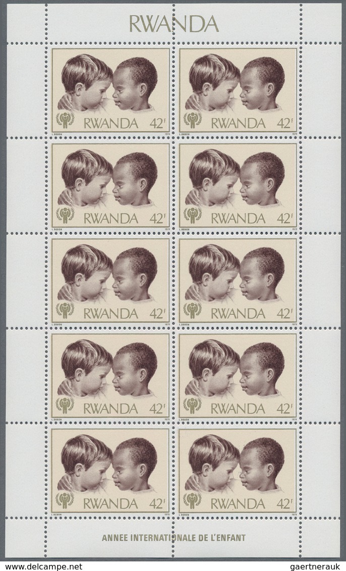 Thematik: Kinder / Children: 1979, Rwanda, International Year Of The Child, 42fr. "European And Afri - Sonstige & Ohne Zuordnung