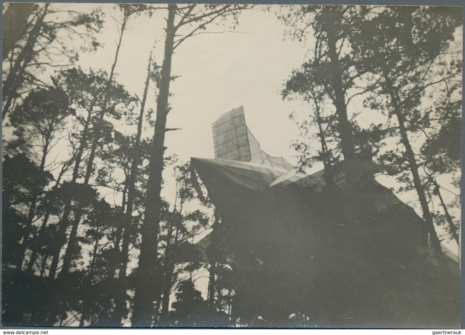Thematik: Zeppelin / zeppelin: 1913 (ca). Rare, perhaps unique, collection of 22 original photograph
