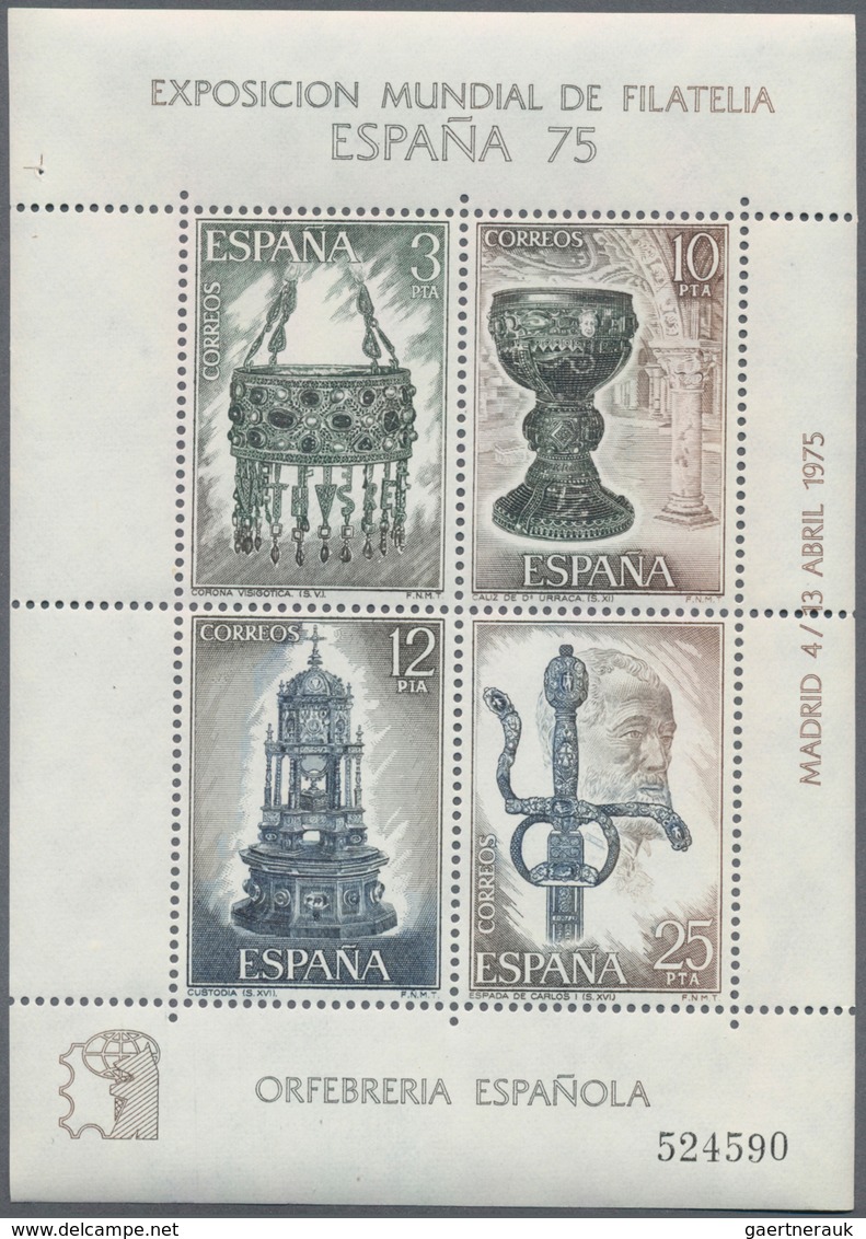 Spanien: 1975, International Stamp Exhibition ESPANA ’75 Set Of Two Miniature Sheets In A Lot With A - Cartas & Documentos