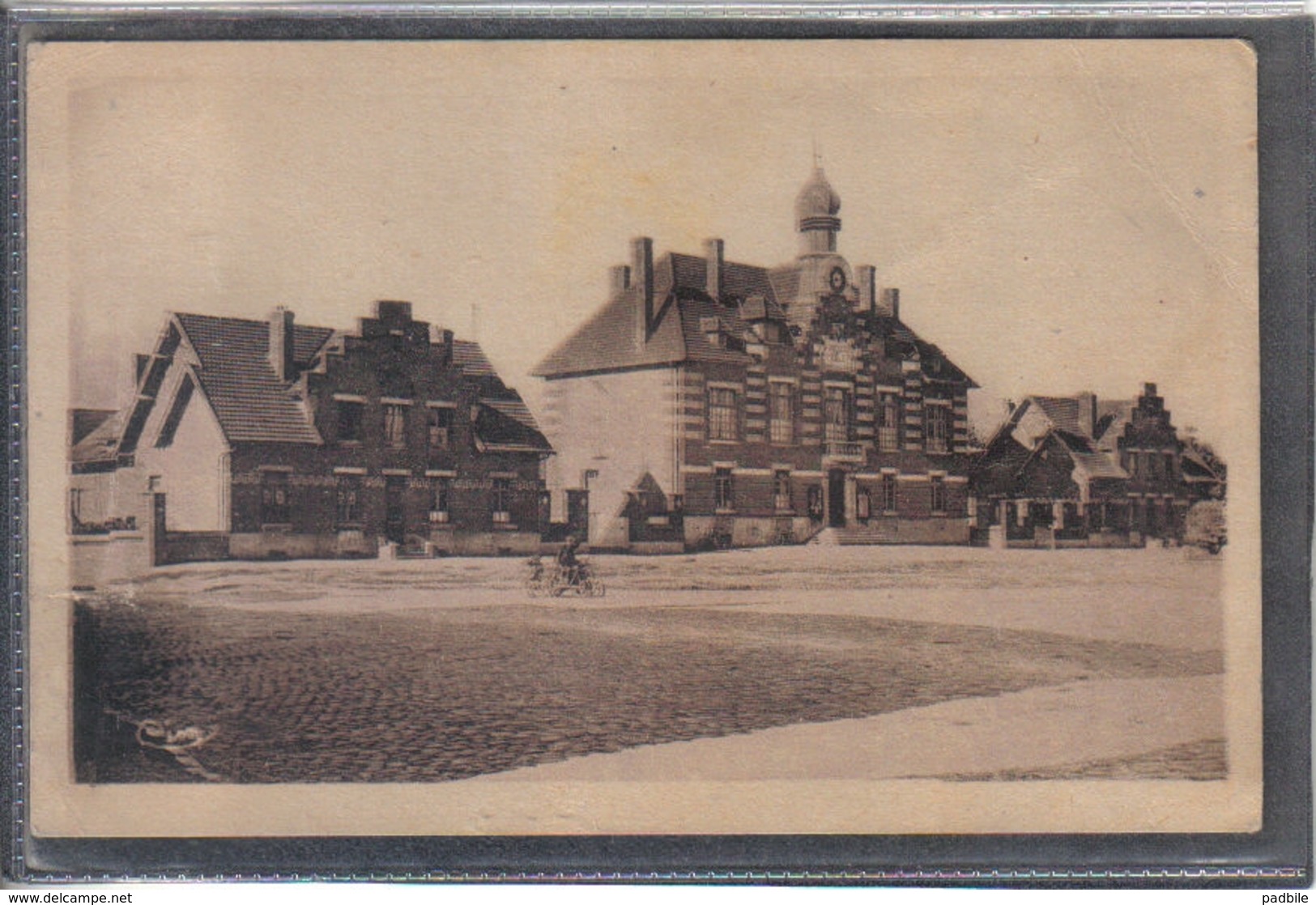 Carte Postale 59. Marcoing  Hotel De Ville Et Groupe Scolaire  Très Beau Plan - Marcoing