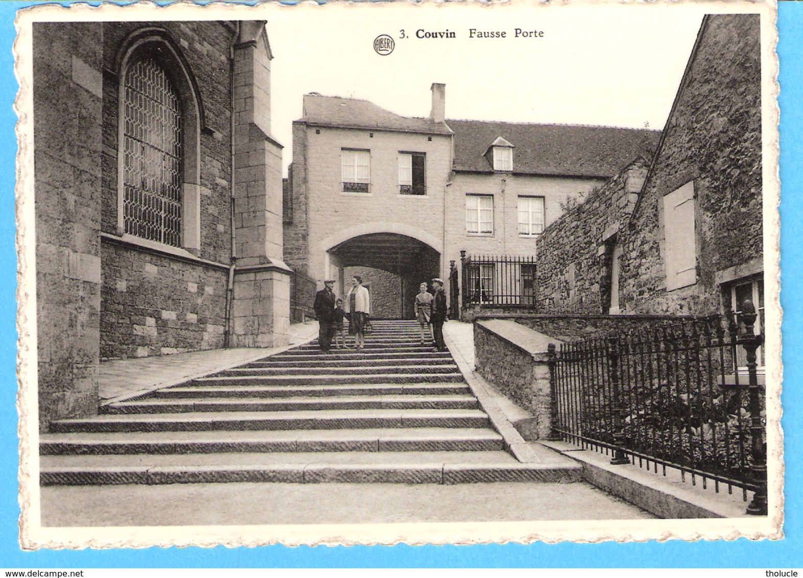 Couvin-+/-1960-La Fausse Porte-Animée-Edit.Delchambre , Grand'Place, Couvin - Couvin