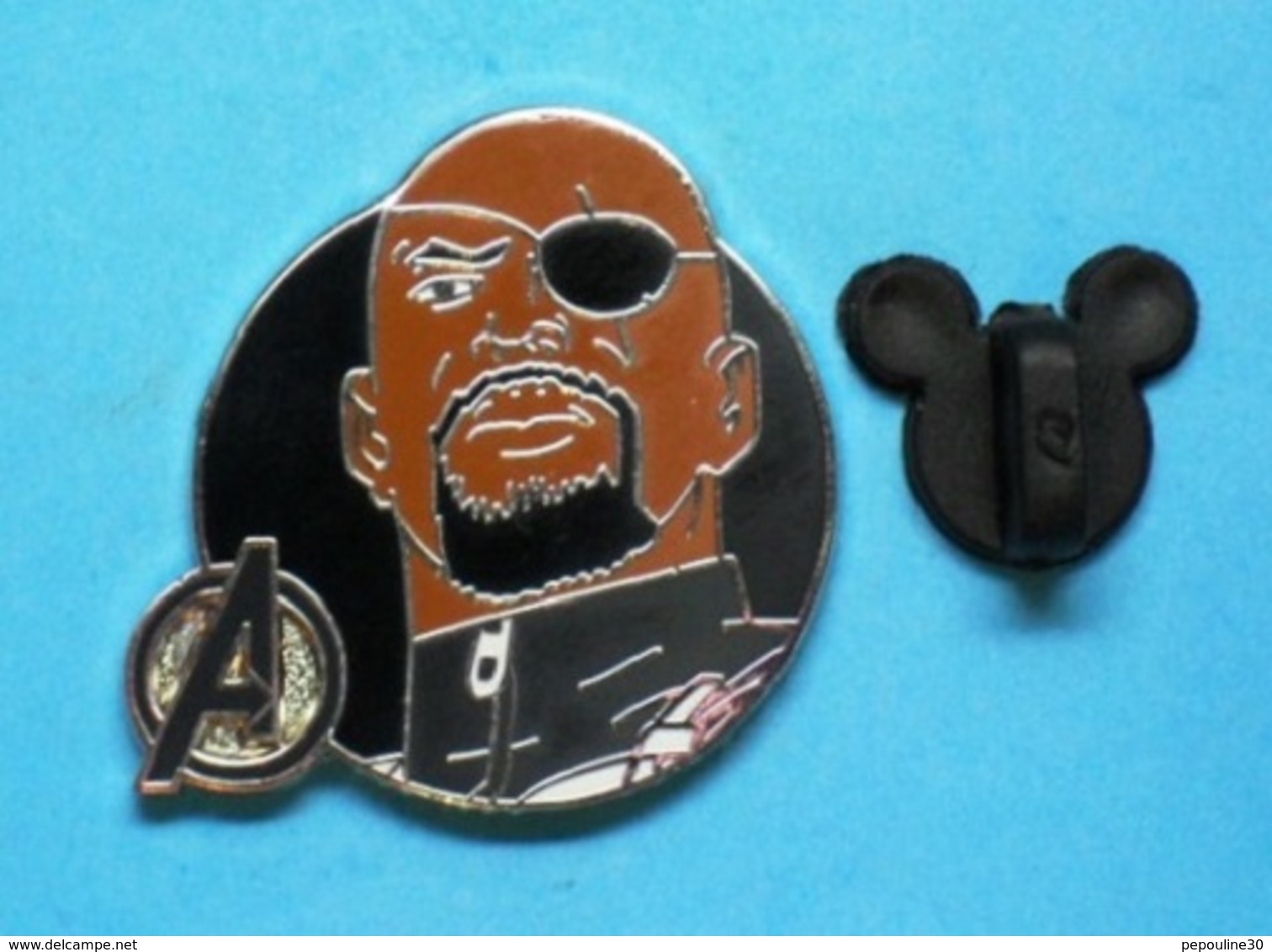 1 PIN'S //  ** THE AVENGERS ** NICK FURY / Nicholas Joseph FURY ** DIRECTEUR DU S.H.I.E.L.D. ** . (© Marvel © Disney) - BD