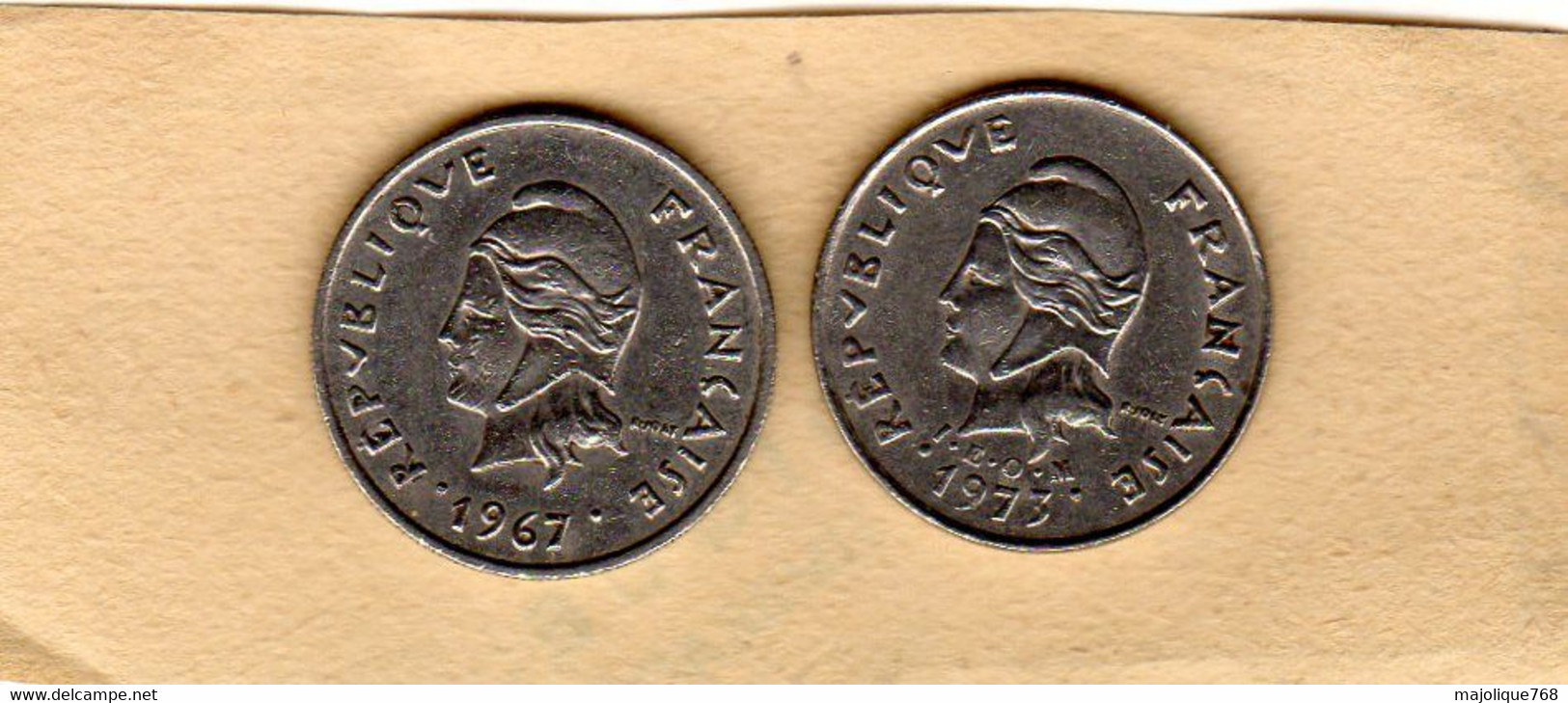 Lot De 2 Monnaies De La Polynésie Française-10 Francs 1967&1973 En T T B-nickel- - Other & Unclassified