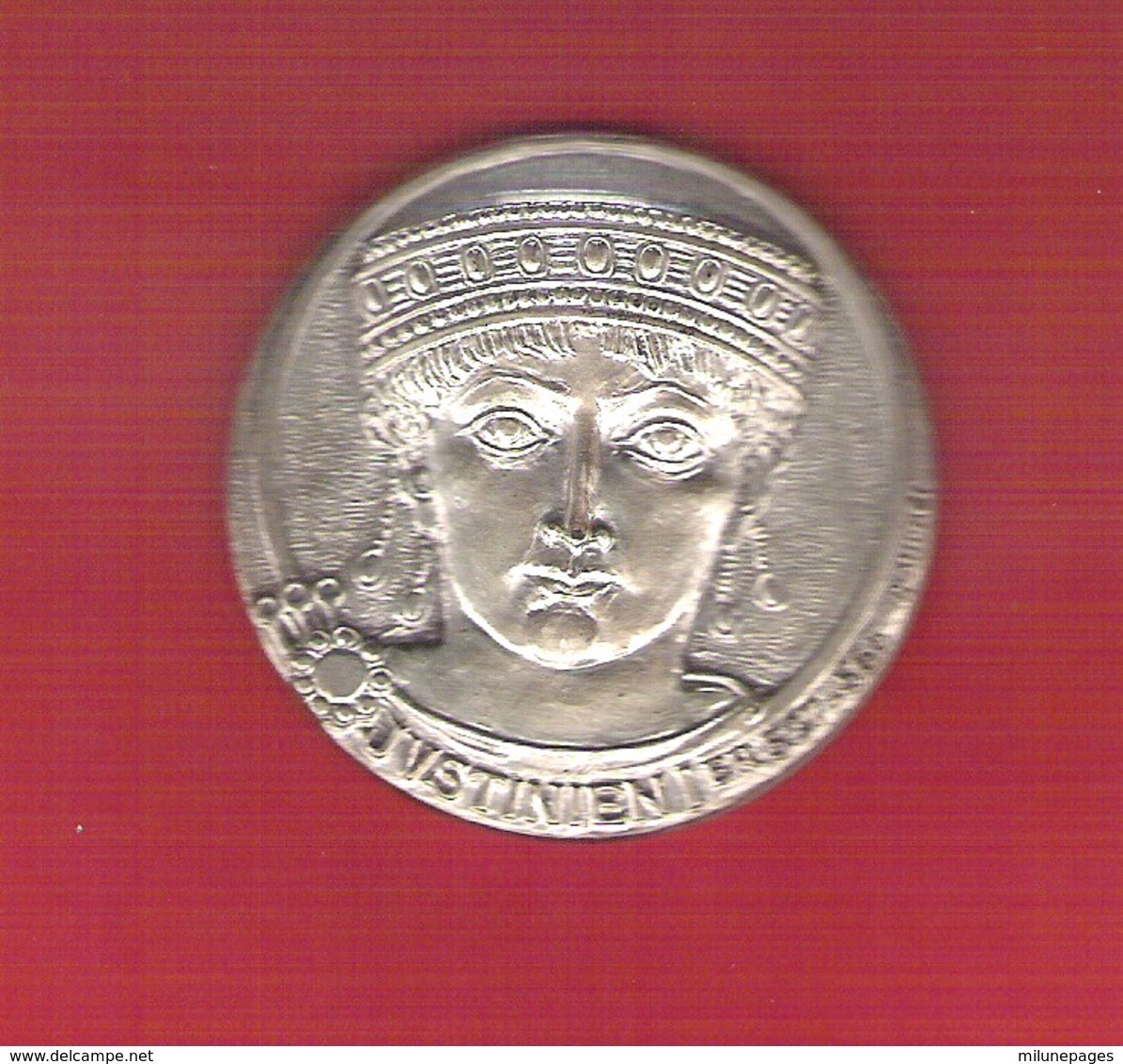 Médaille En Argent 136 Gr. Notariat Français 1974 Caisse Des Dépots Justinien Par André Livré Avec L'écrin - Autres & Non Classés