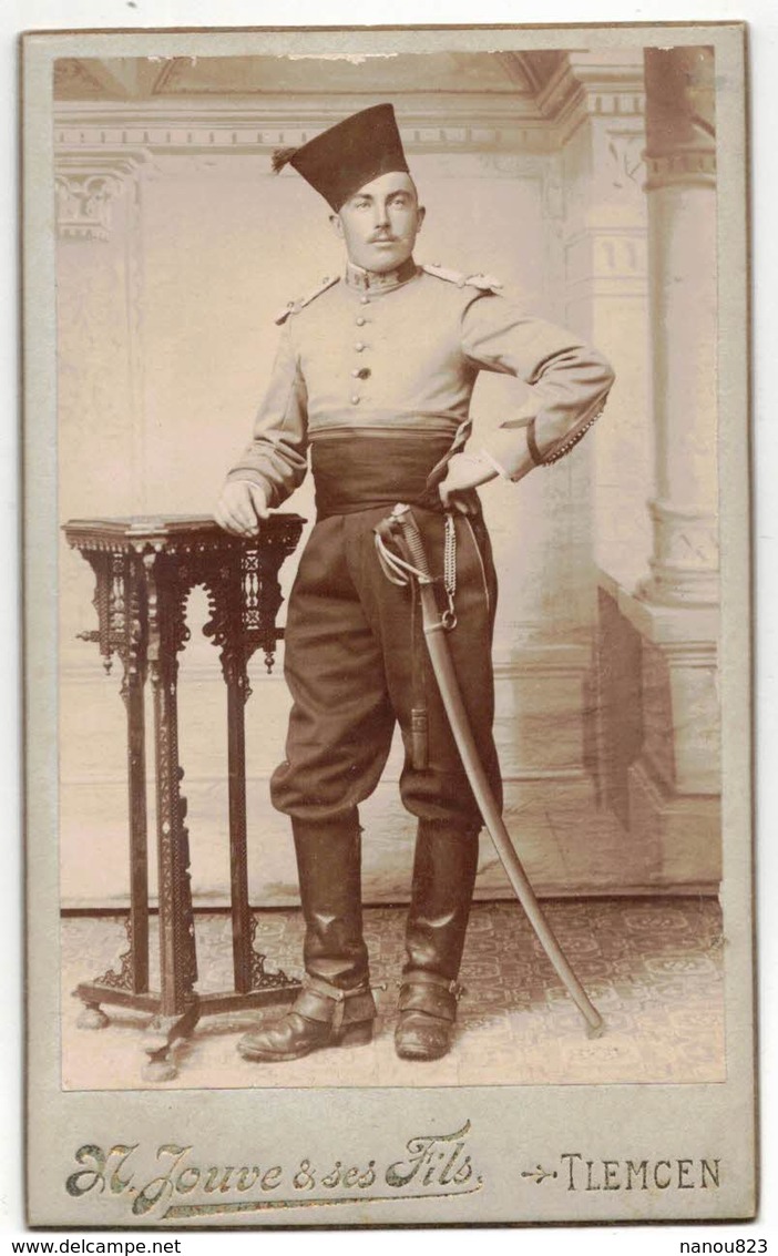 PHOTO CDV PORTRAIT Militaria Photographe JOUVE TLEMCEM ALGERIE : ZOUAVE Militaire Soldat - Uniforme Sabre - War, Military