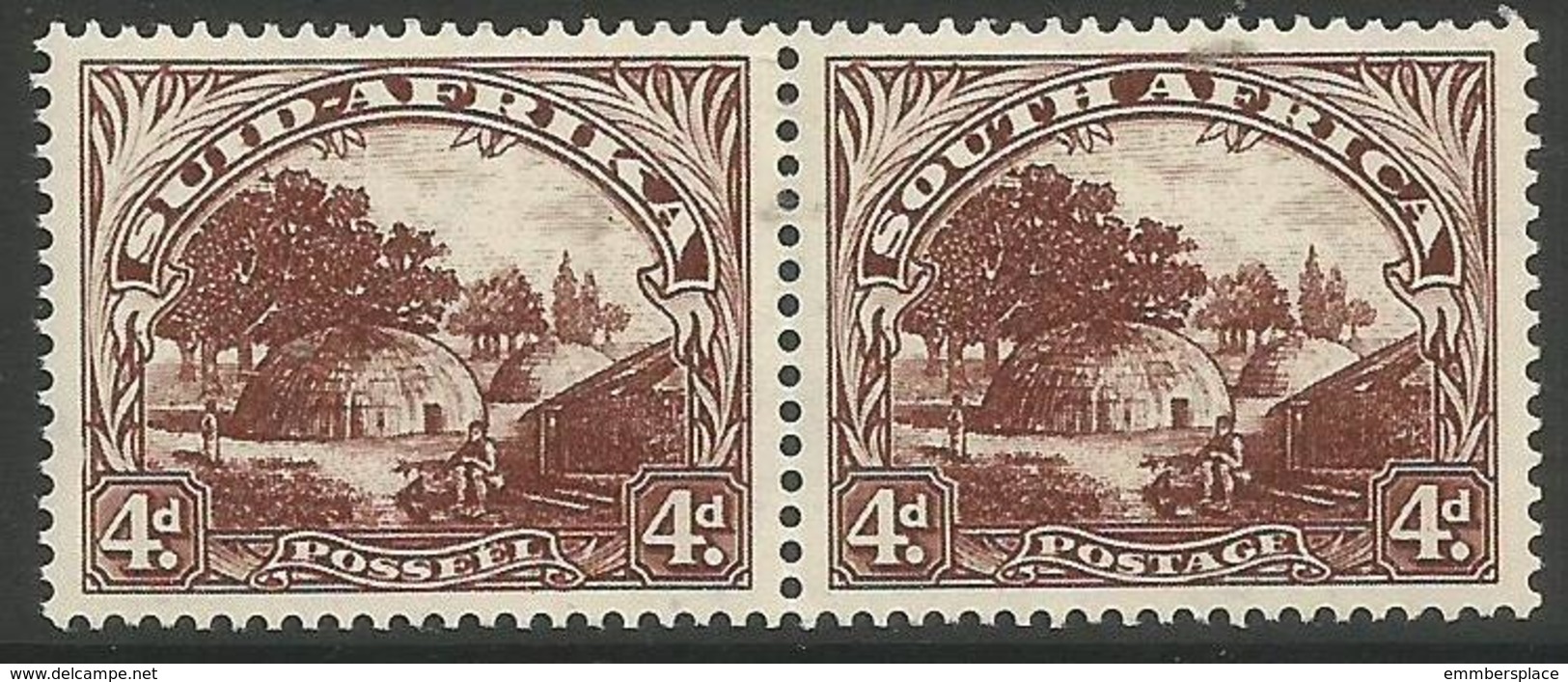 South Africa - 1952 Native Kraal 4d  Bilingual Pair MNH **    SG 118  Sc 58 - Unused Stamps