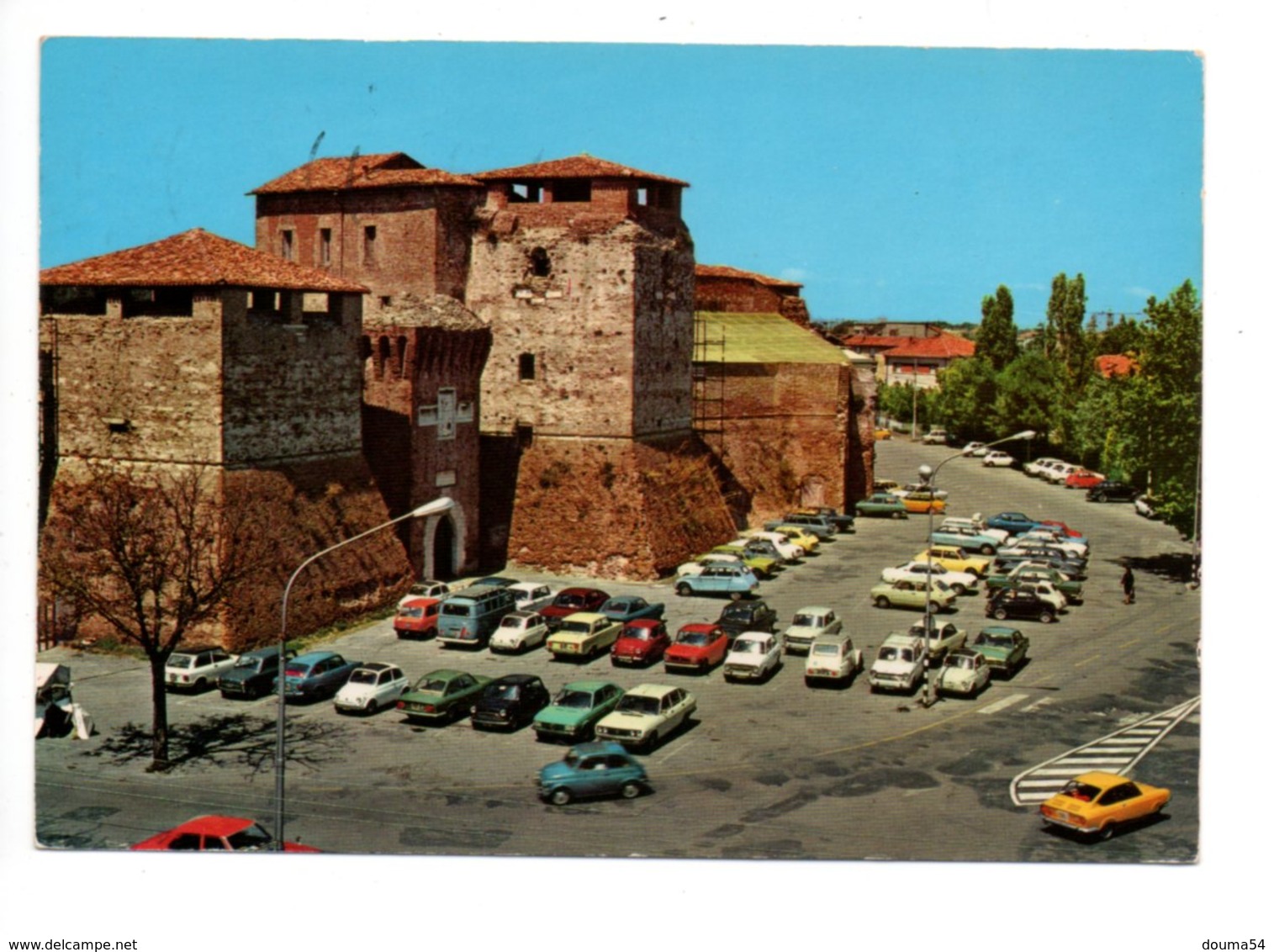 AUSTIN Mini, FIAT 850 Coupé, 124 Coupé, LANCIA, ALFA ROMEO, VW Type 2, à Rimini - Voitures De Tourisme