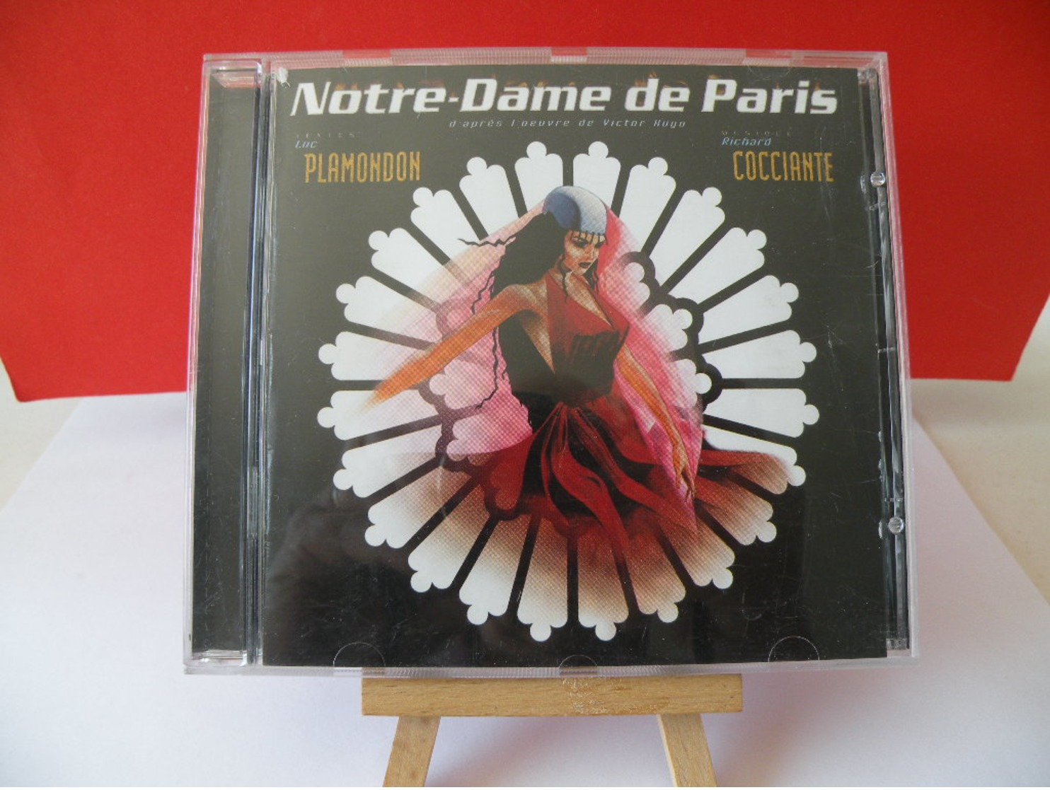 Notre Dame De Paris (Garou, Daniel Lavoie, Patrick Fiori) D'après L'oeuvre De Victor Hugo - (Titres Sur Photos) - CD - Autres - Musique Française