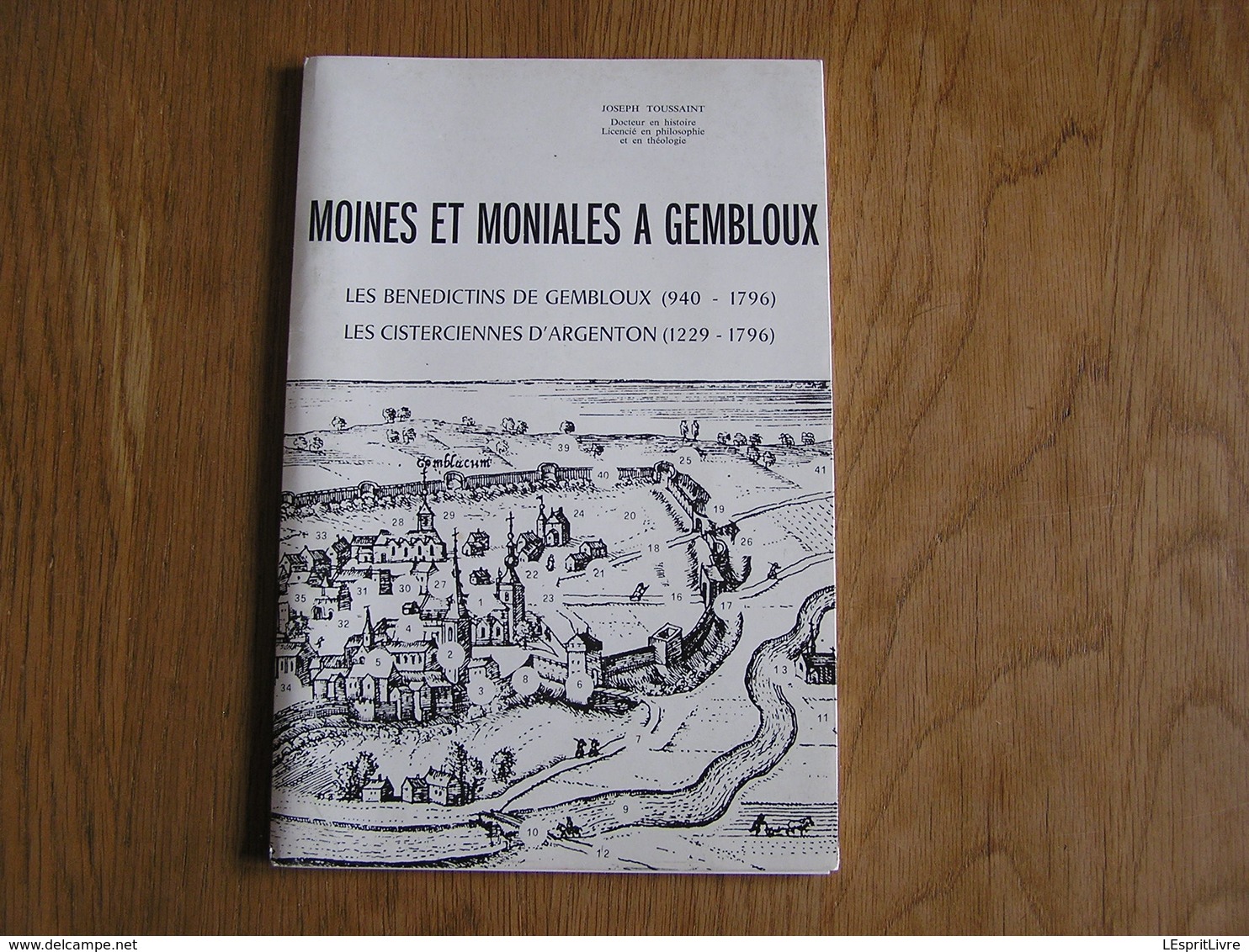 MOINES ET MONIALES à GEMBLOUX Régionalisme Abbaye Cistercienne Bénédictins Cisterciens Argenton Lonzée Monastère - Belgique