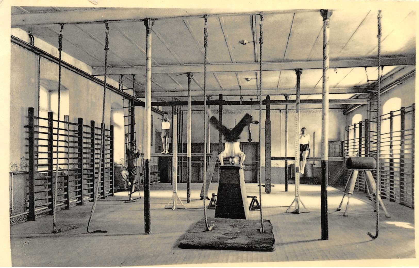 Arlon, Institut Sainte-Marie, Salle De Gymnastique - Aarlen