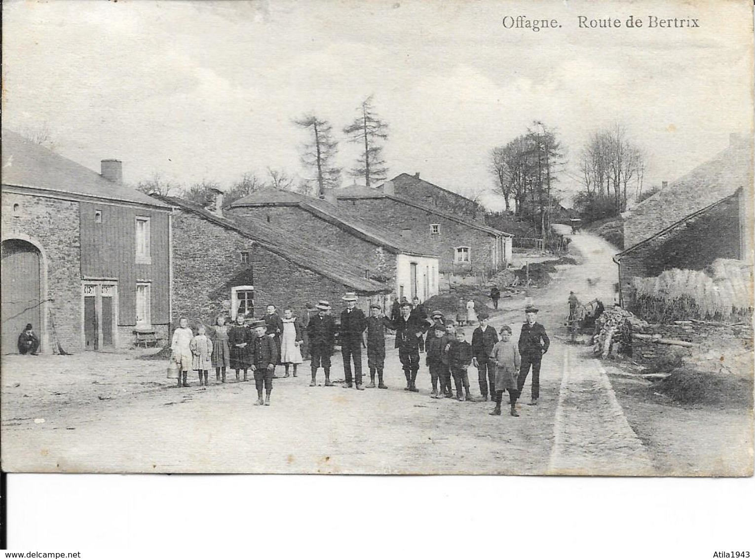 Offagne - Route De Bertrix - Animée - Ed: Numa Delvaux - Circulé: 1911 - Voir 2 Scans - Paliseul