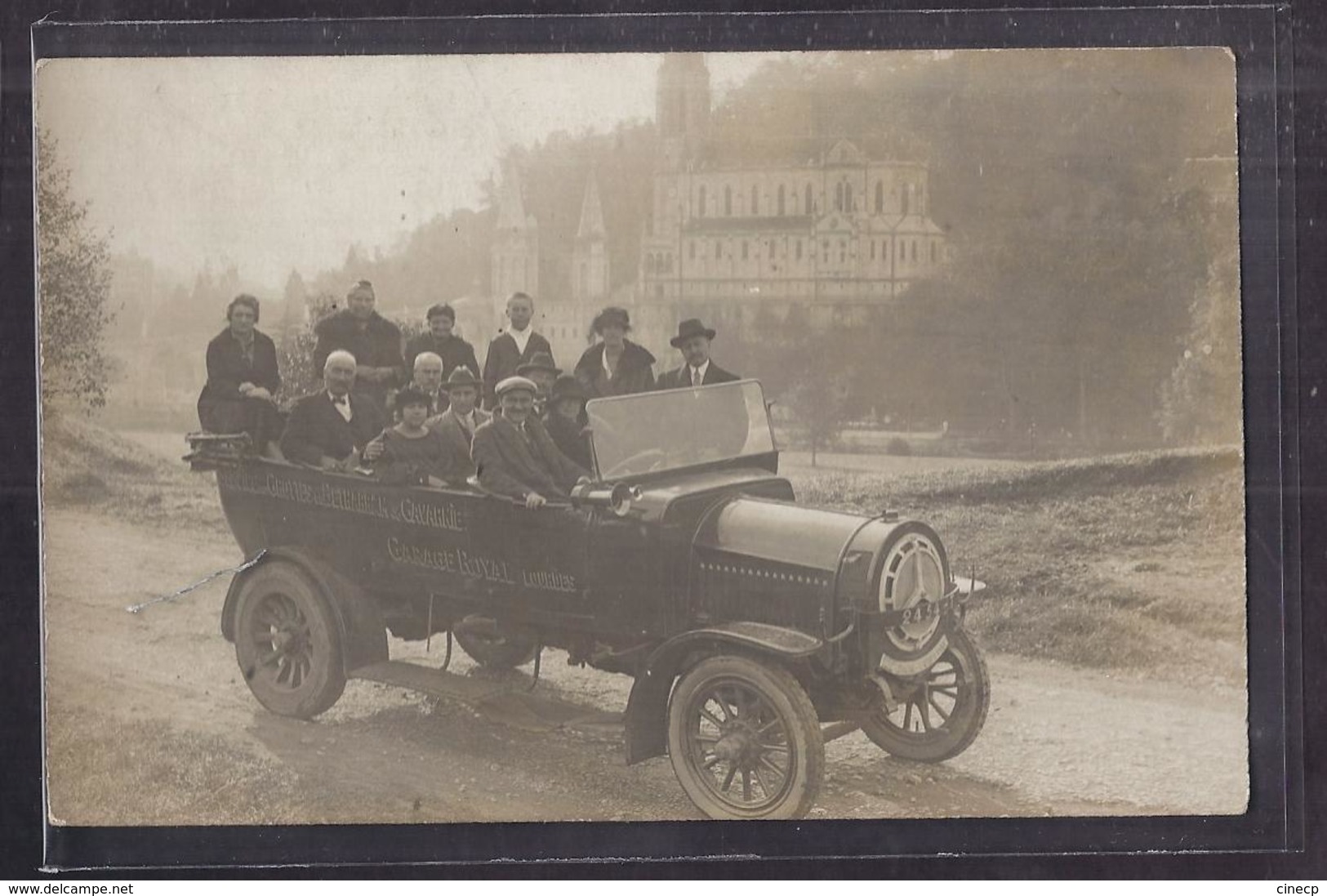 CPA PHOTO AUTOMOBILE - GROS PLAN Grande Limousine SERVICE GROTTES BETHARAM GAVARNIE GARAGE ROYAL LOURDES - PKW