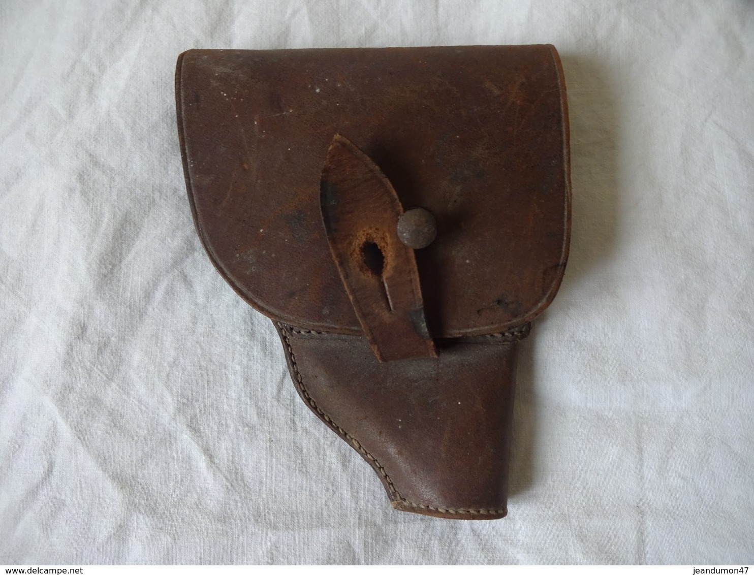 A IDENTIFIER ANCIEN PETIT HOLSTER POUR REVOLVER  6,35 AVEC 2 PORTE ETUIS. ( VOIR PHOTOS ET DIMENSIONS ) - Equipement