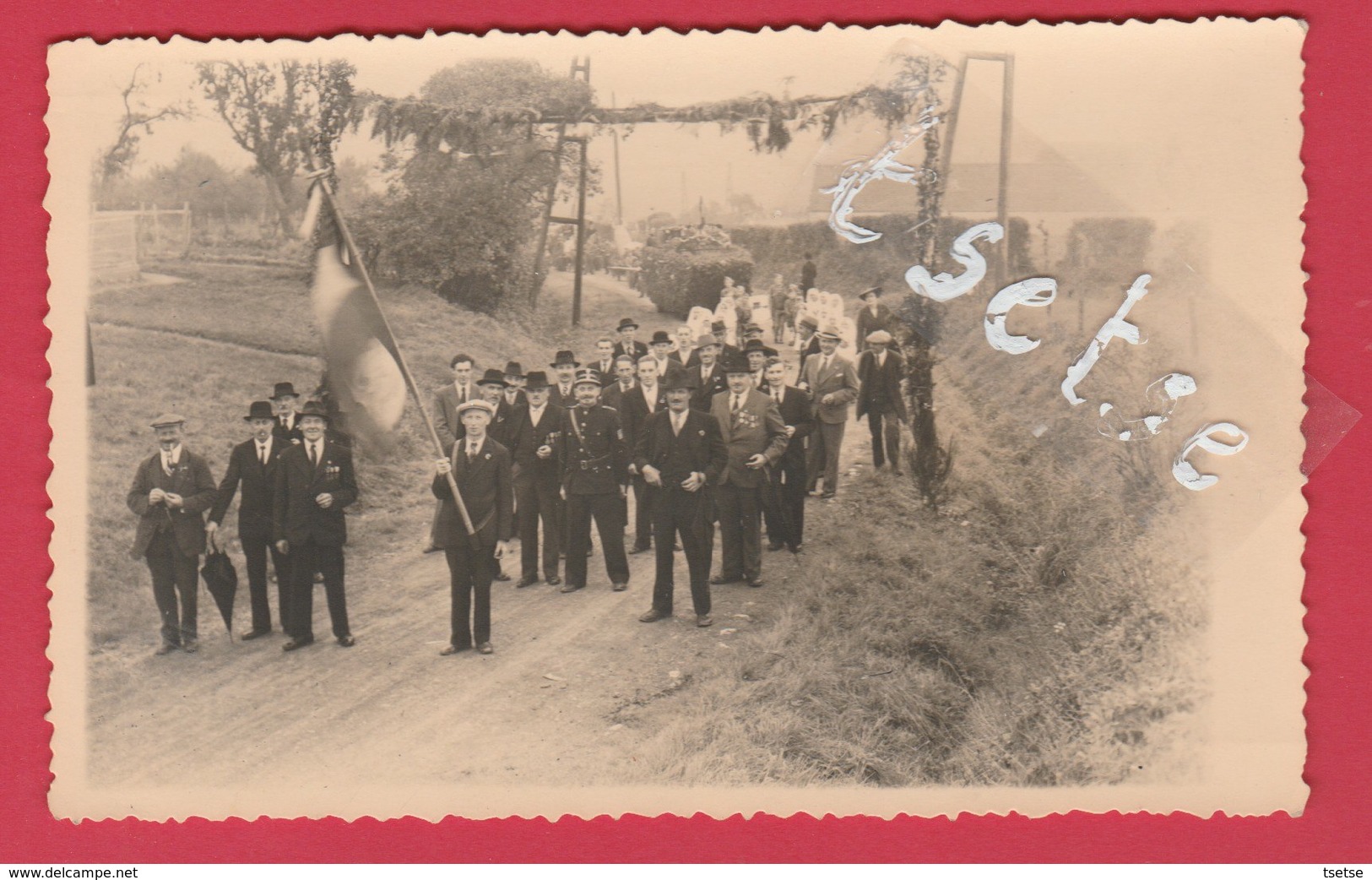 Grandrieu -Fête De La Libération ...1946 - Carte Photo 2 ( Voir Verso ) - Sivry-Rance