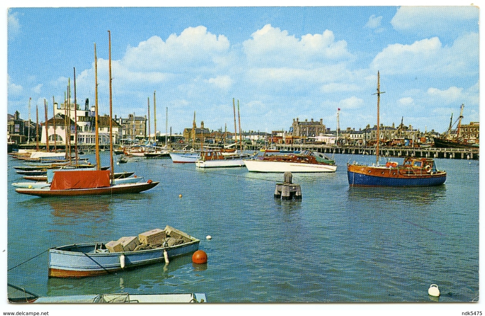 LOWESTOFT : YACHT BASIN - Lowestoft