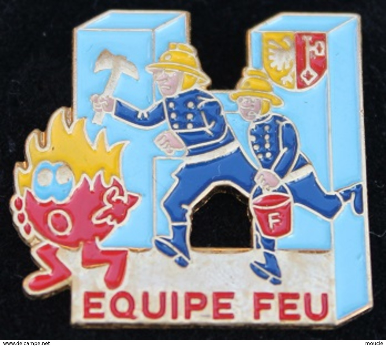 SAPEURS POMPIERS DES HUG - HÔPITAL UNIVERSITAIRE DE GENEVE - EQUIPE FEU - SUISSE -      (21) - Feuerwehr