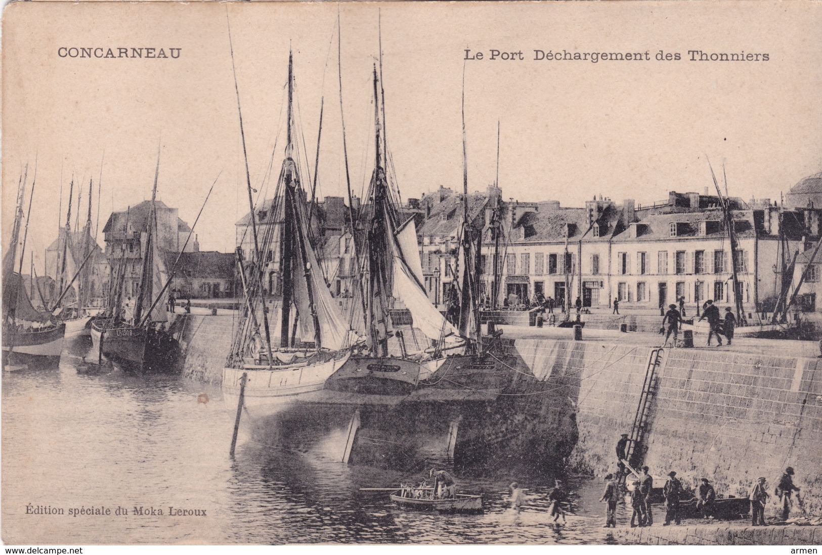 29-CONCARNEAU- LE PORT DÉCHARGEMENT DES THONNIERS - Concarneau