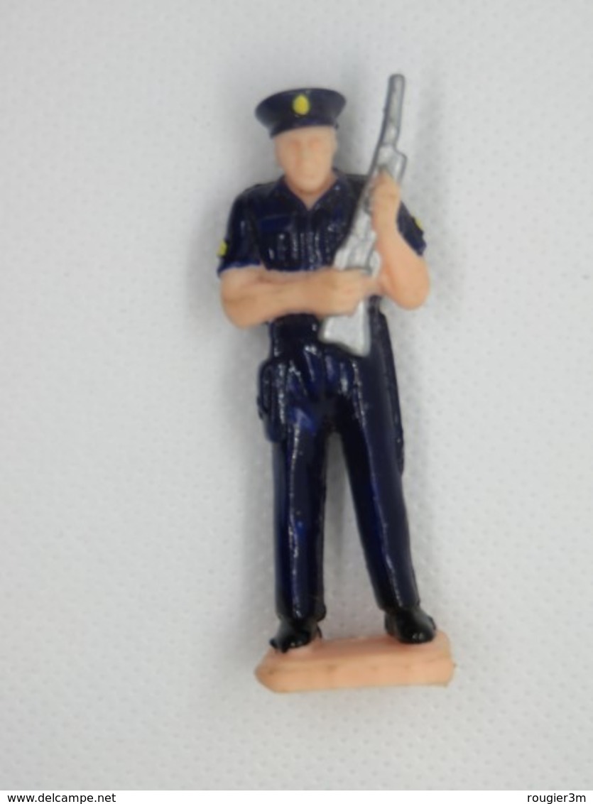 177 - Figurine Policier Américain Avec Fusil Anti-émeute - Other & Unclassified