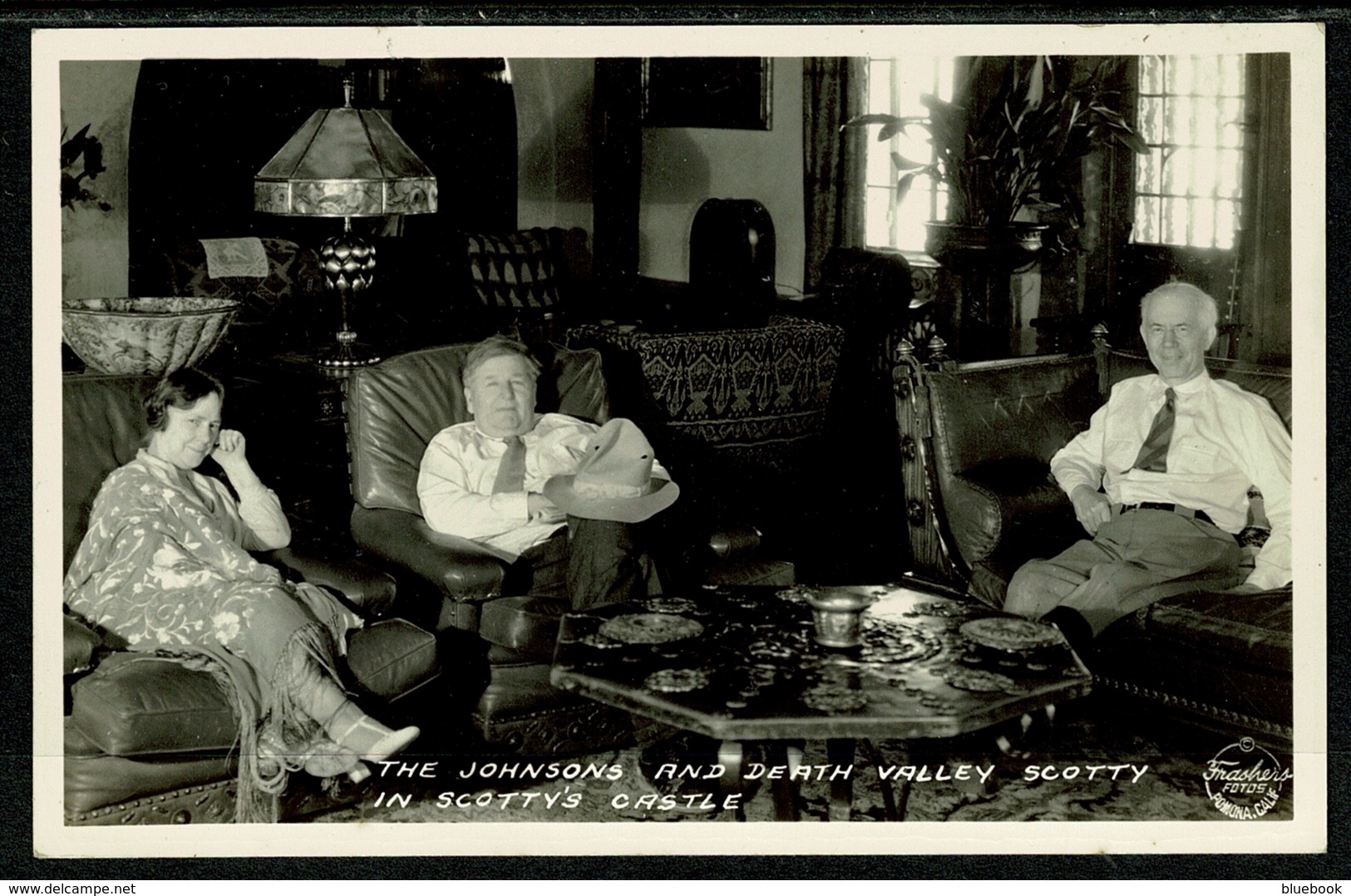 Ref 1300 - Real Photo Postcard - The Johnsons Death Valley Scotty's Castle - California USA - Death Valley