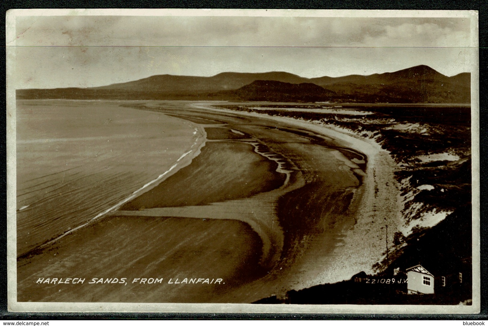 Ref 1300 - 1943 Postcard - Harlech Sands From Llanfairfechan Caernarvonshire Wales - Caernarvonshire