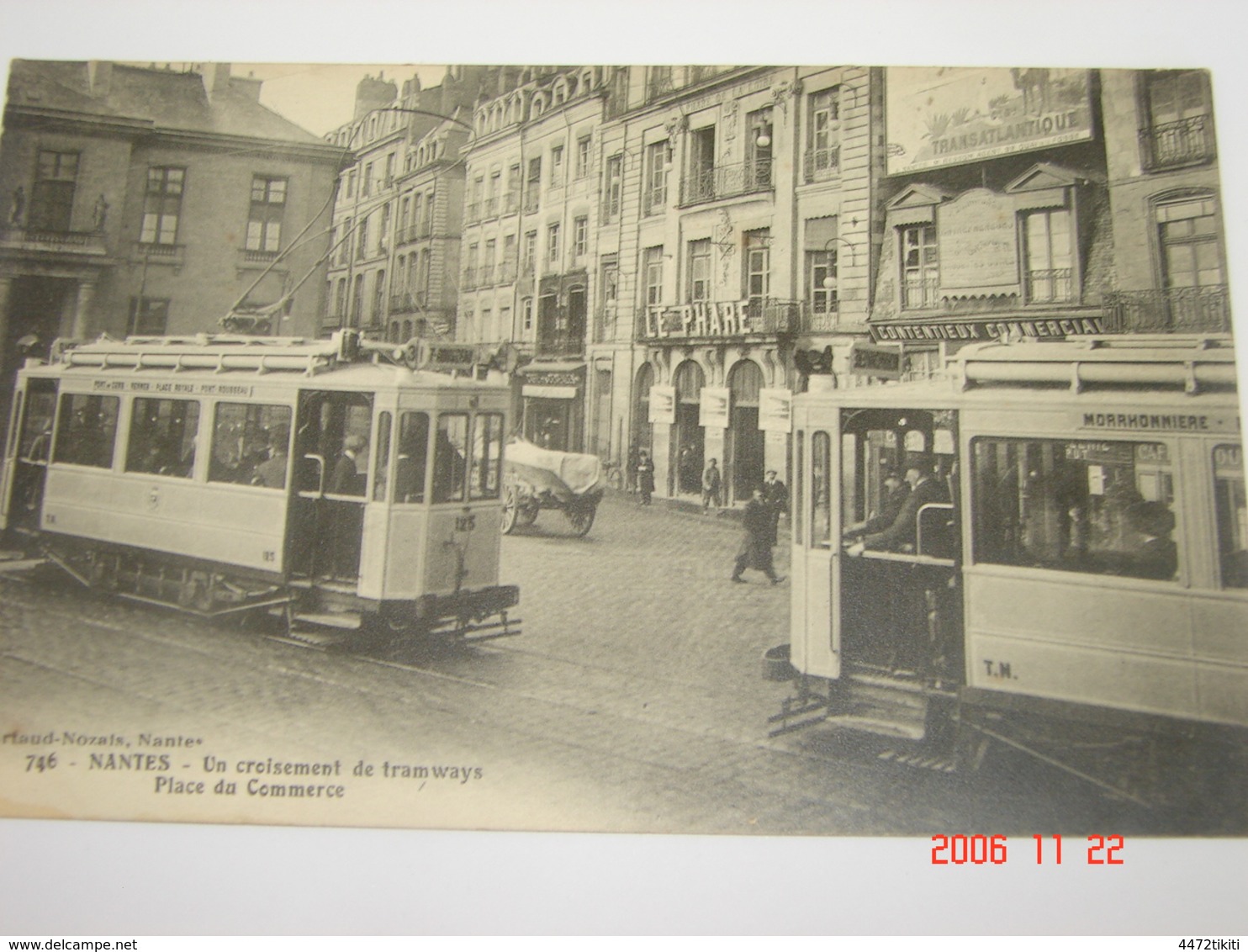 C.P.A.- Nantes (44) - Un Croisement De 2 Tramways Pont Rousseau & Morrhonnière - Place Du Commerce  - 1910 - SUP (BQ 42) - Nantes