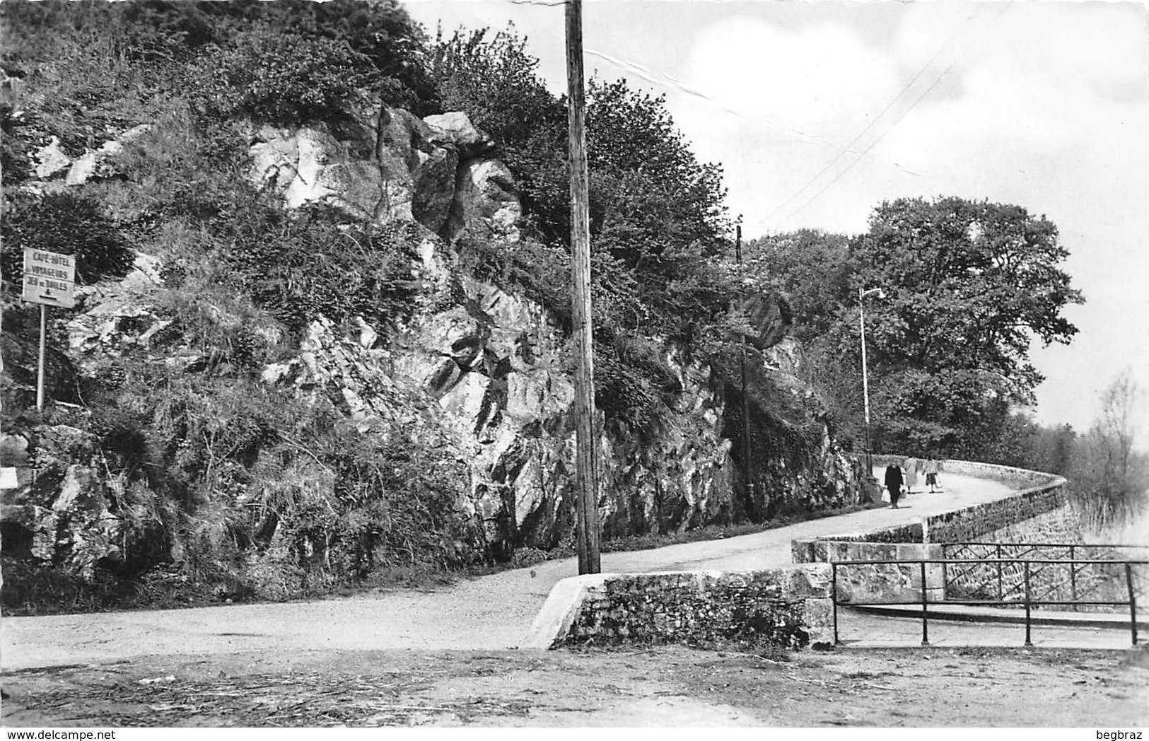 LA MONTAGNE    ENTREE DE LA DIGUE - La Montagne