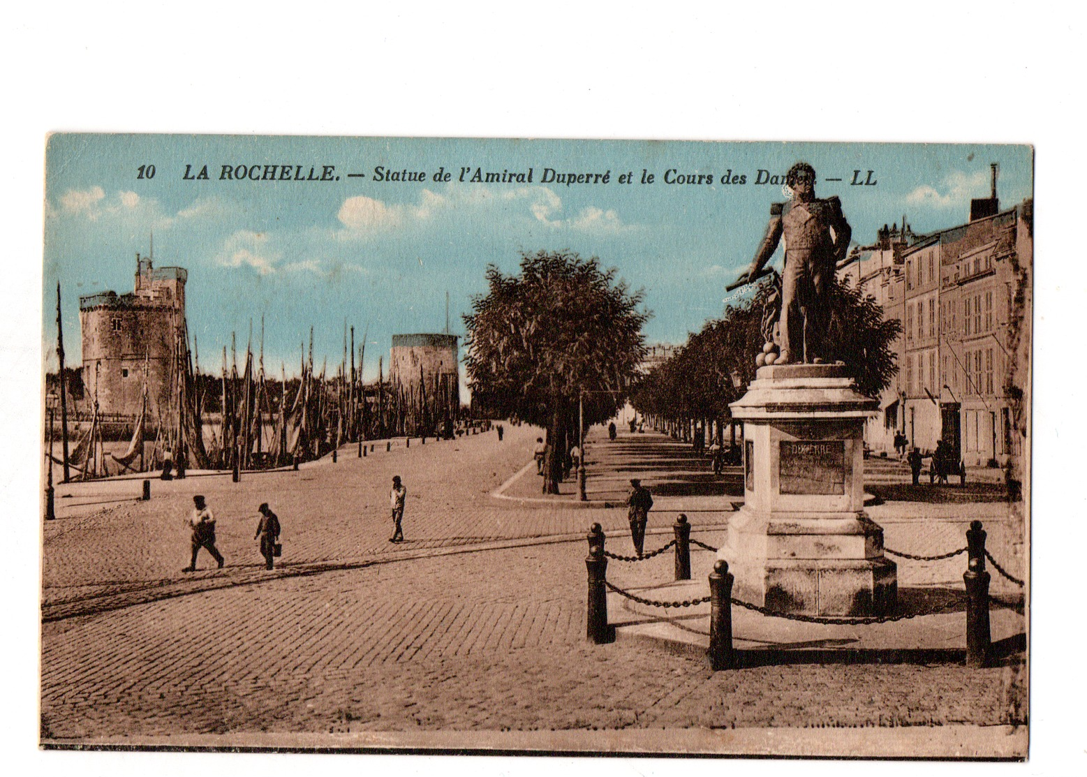 La Rochelle Statue De L'Amiral Duperré Et Le Cours Des Dames - La Rochelle