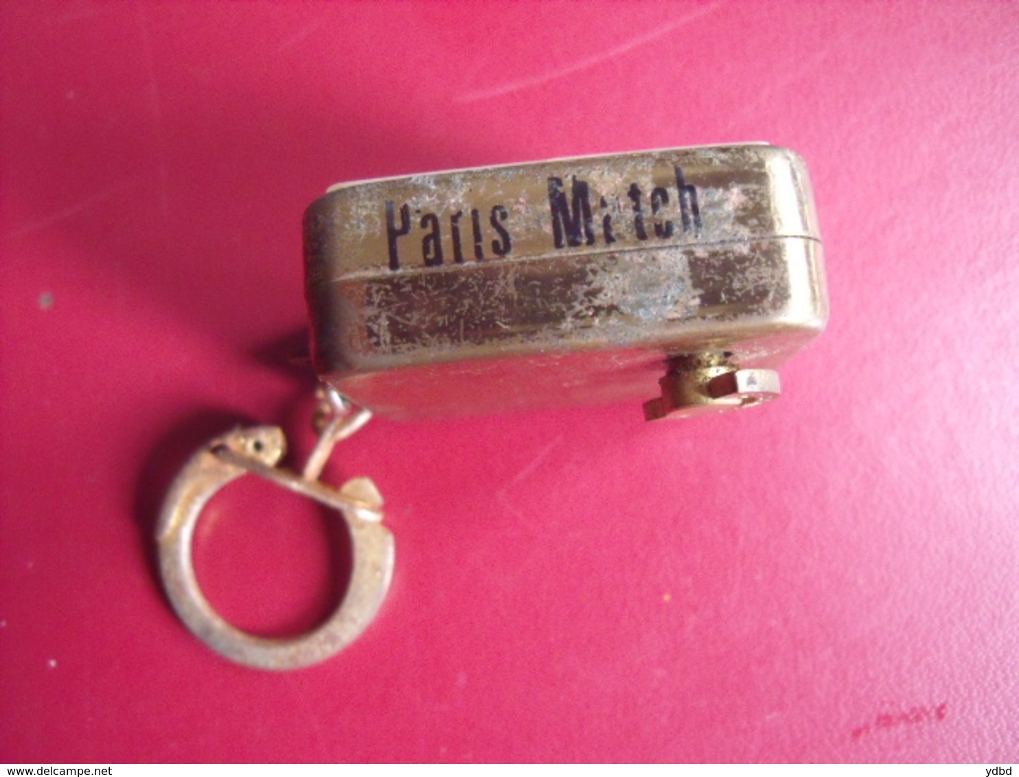 UN PORTE CLES MUSICAL - Porte-clefs