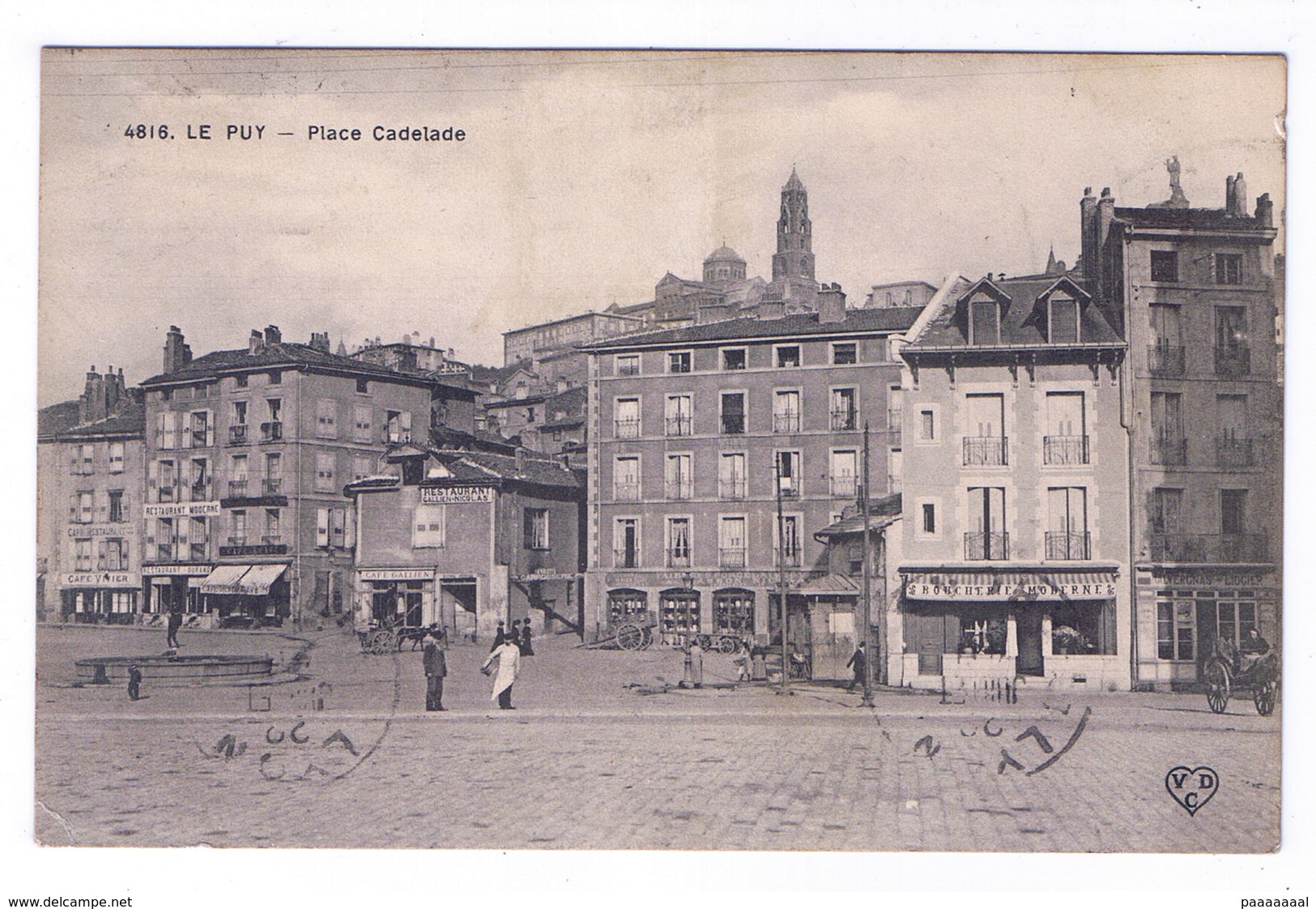 LE PUY EN VELAY  PLACE CADELADE - Le Puy En Velay