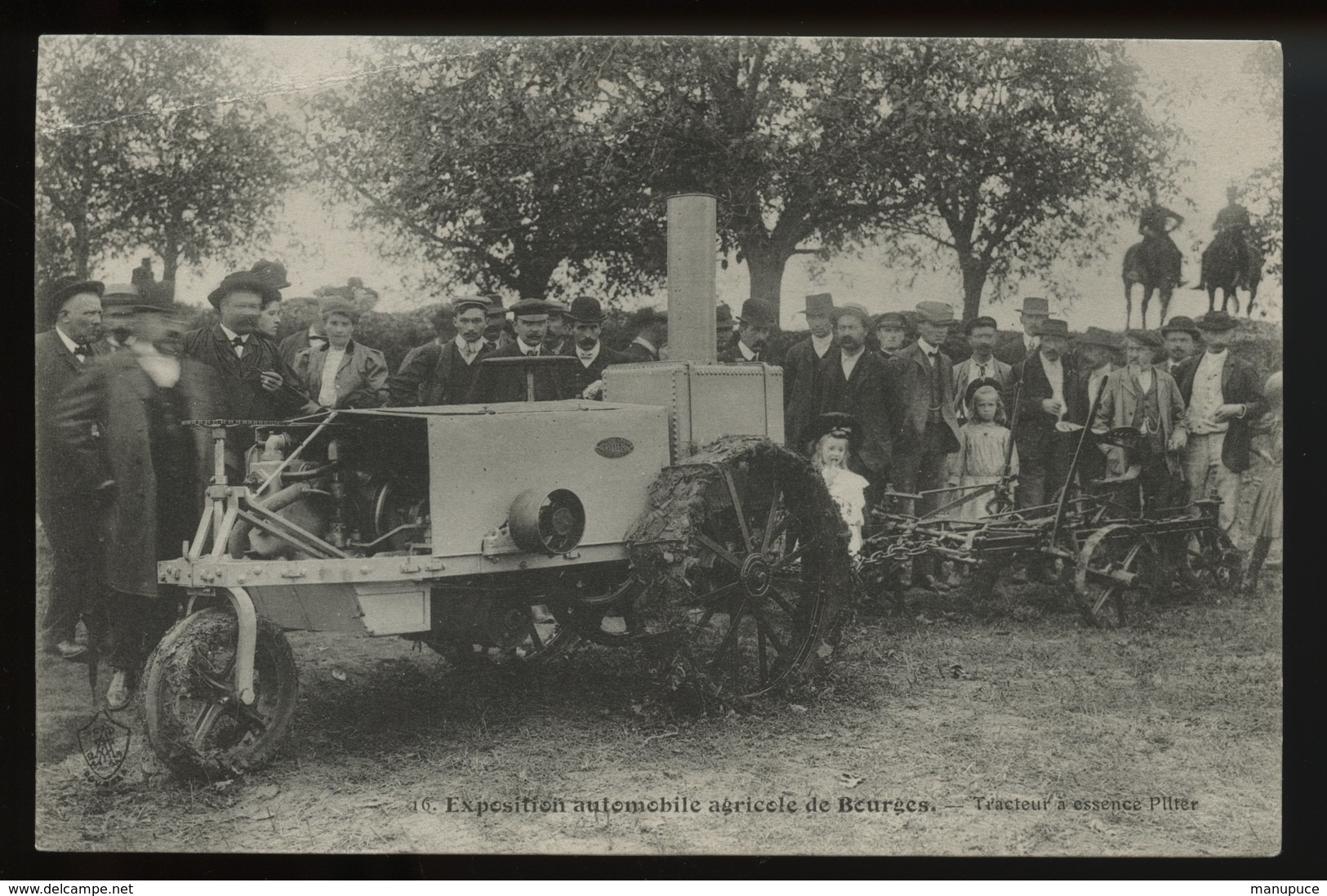 Exposition Automobile Agricole De Bourges Tracteur A Essence Pilter - Bourges