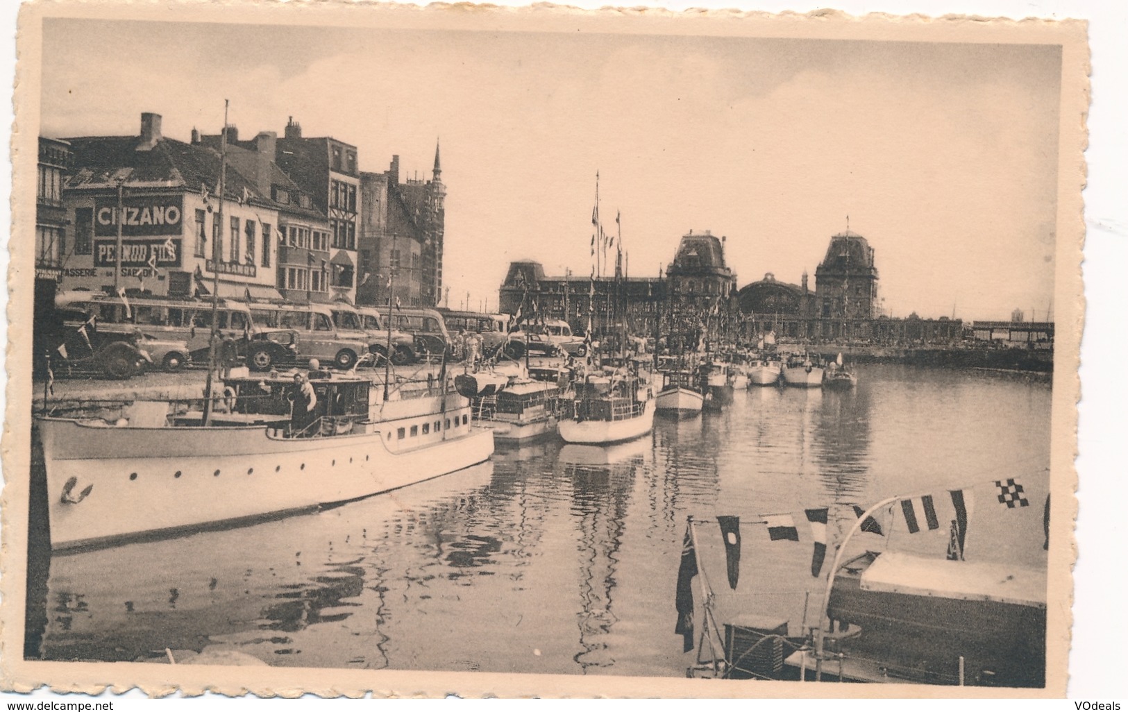 CPA - Belgique - Oostende - Ostende - Bassin Du Commerce Et Gare Maritime - Oostende