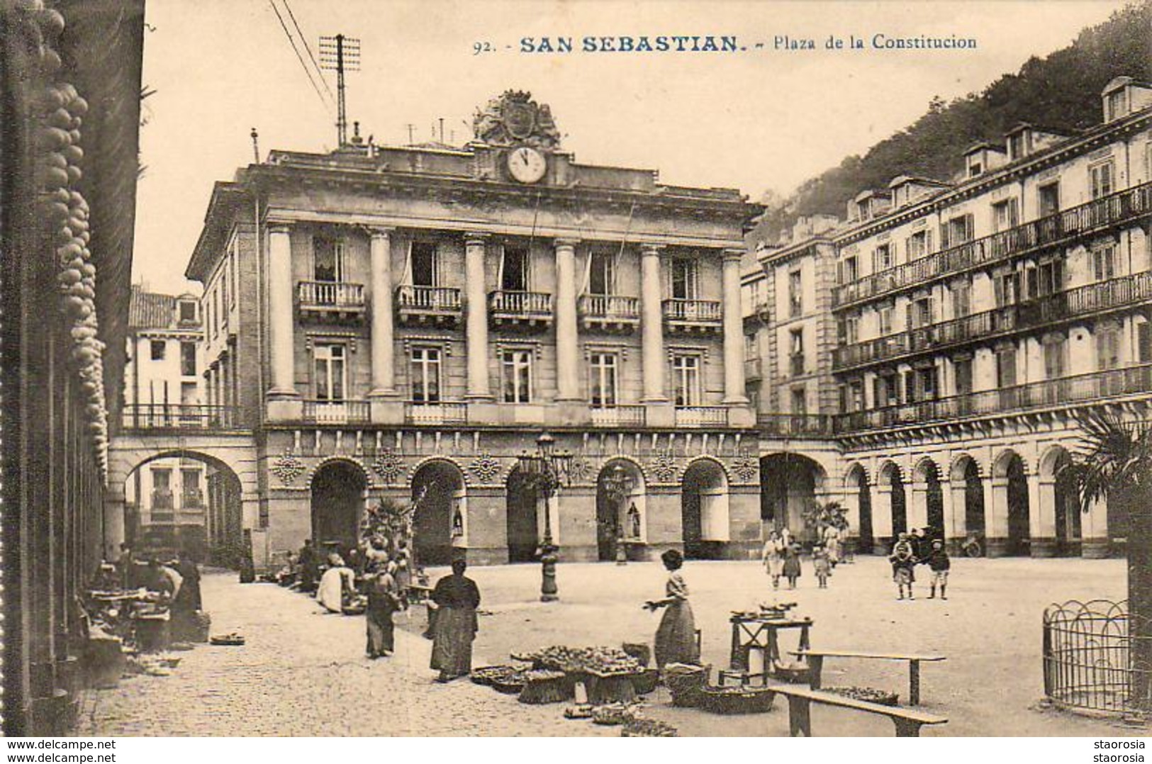 ESPAGNE SAN SEBASTIAN  Plaza De La Constitucion    ...............  (REP1980 ) - Guipúzcoa (San Sebastián)