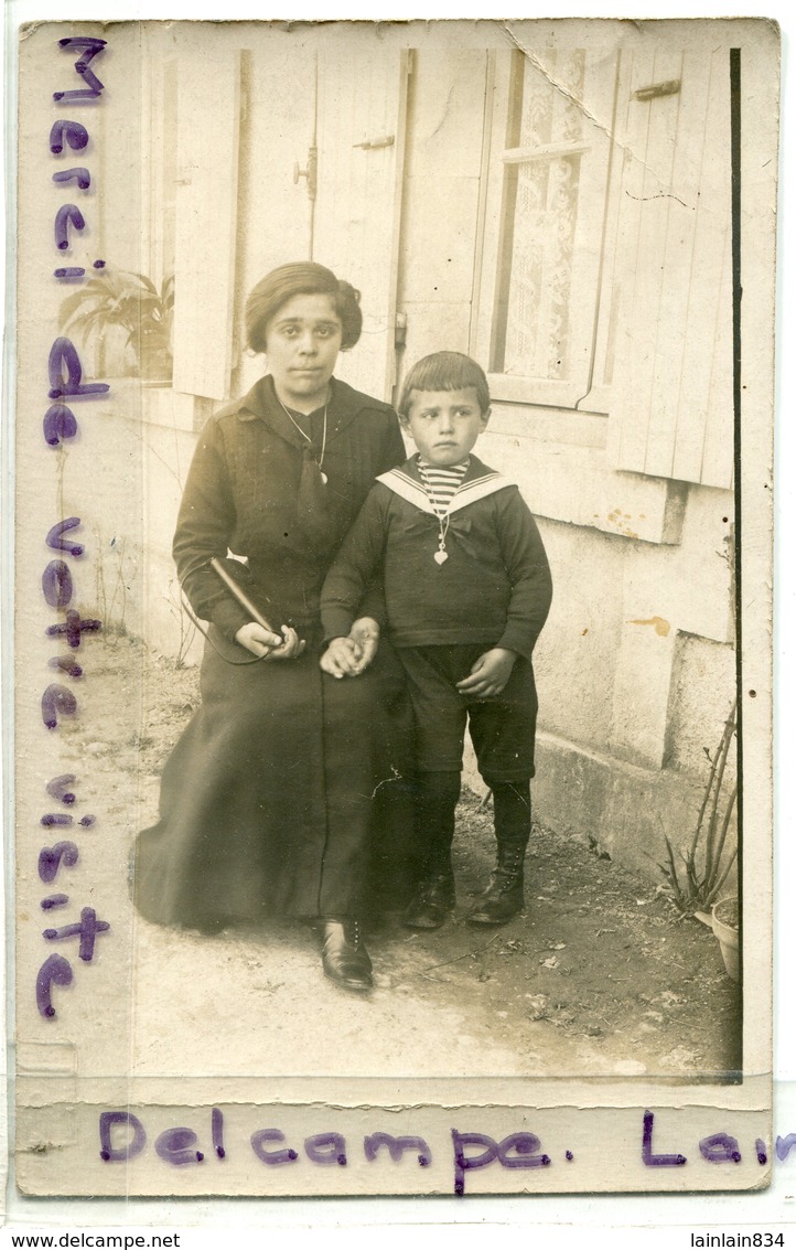 - Carte Photo - Jeune Garçon En Marin Et Sa Maman, Non écrite, Trés Ancienne, De L'usure, Scans. - Autres & Non Classés