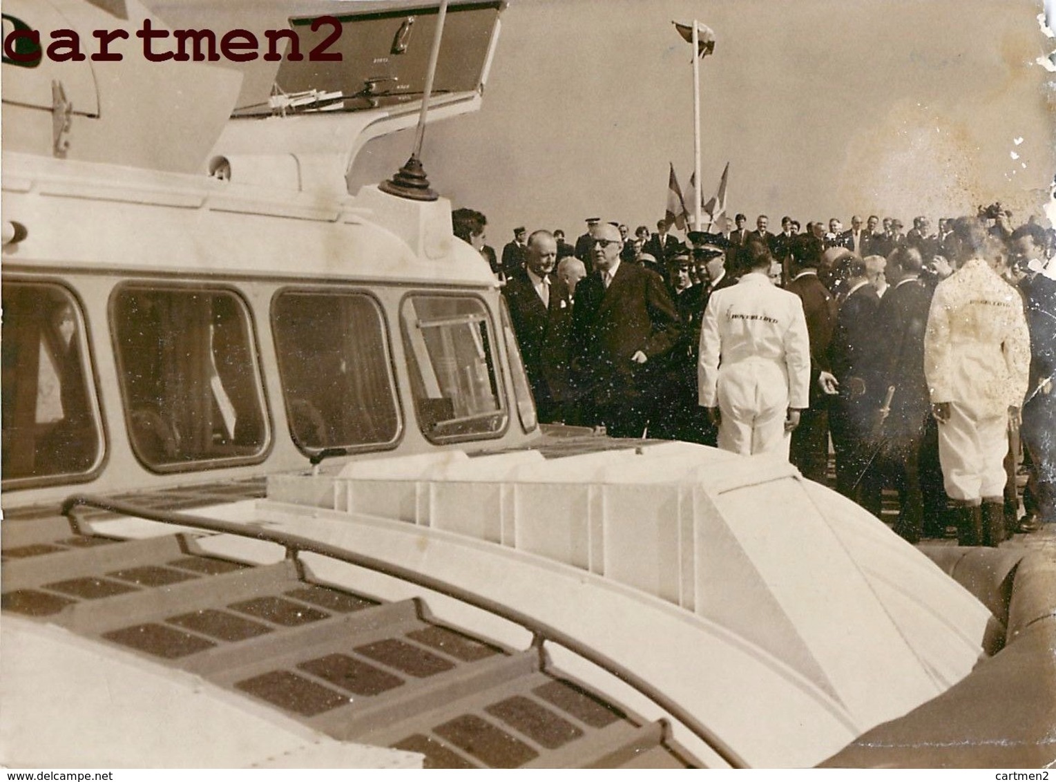 LE GENERAL CHARLES DE GAULLE A CALAIS INAUGURATION DE L'HOVERVRAFT POLITIQUE GUERRE - Guerre, Militaire