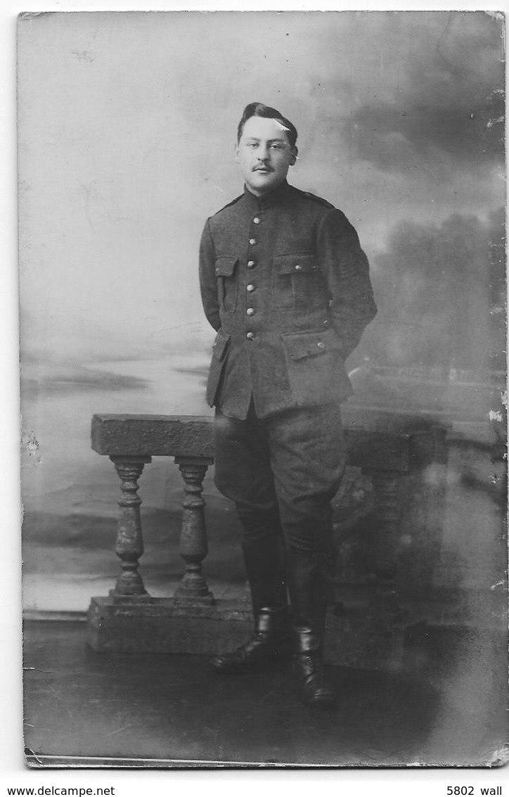 PHOTO-CARTE : Un Soldat D'Aywaille En Février 1918 - Cachet De La Censure - Personnages