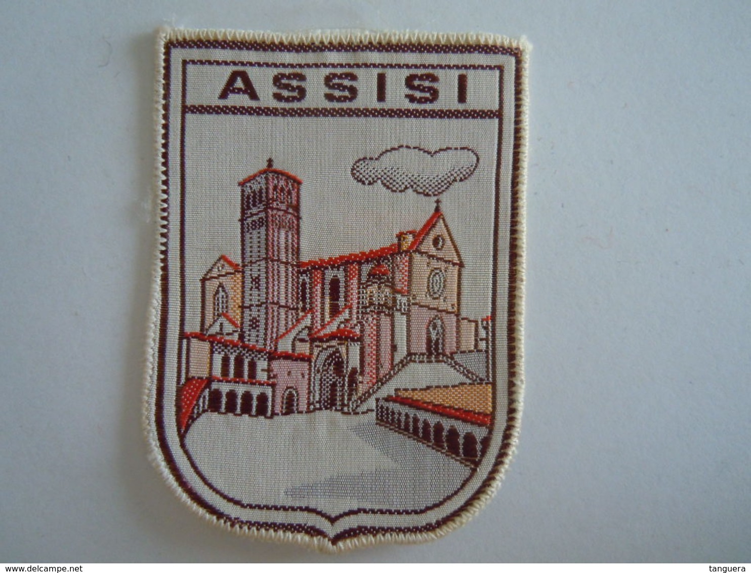 Assisi Italie Ecusson En Tissu Schild Blazoen 5 X 6,8 Cm - Patches