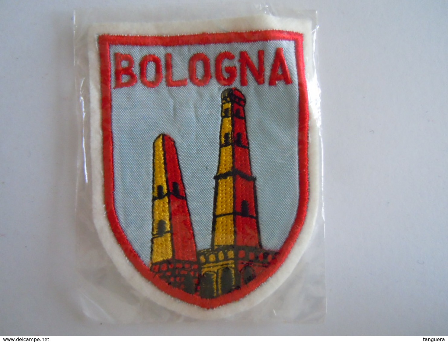 Bologna Italia Ecusson En Tissu Schild Blazoen 5,7 X 7,3 Cm - Ecussons Tissu