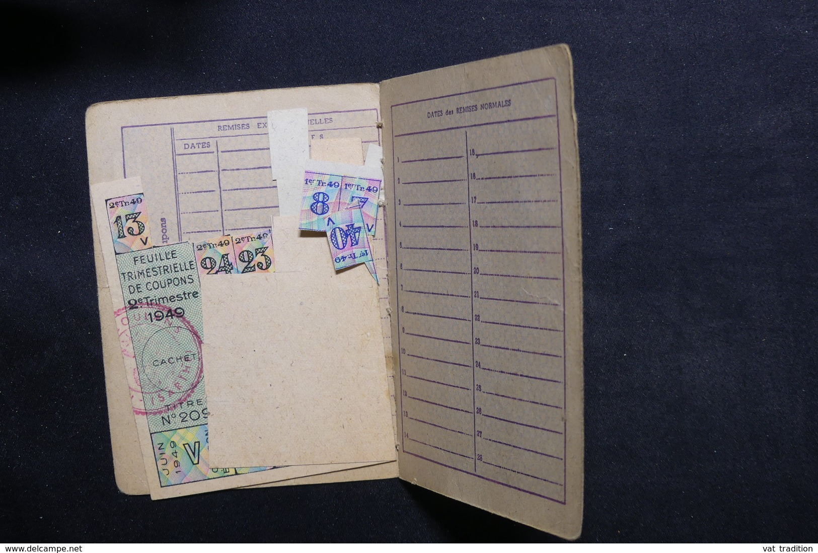 FRANCE - Classeur pour carte de ravitaillements + divers documents, période 1946/49 - L 31727