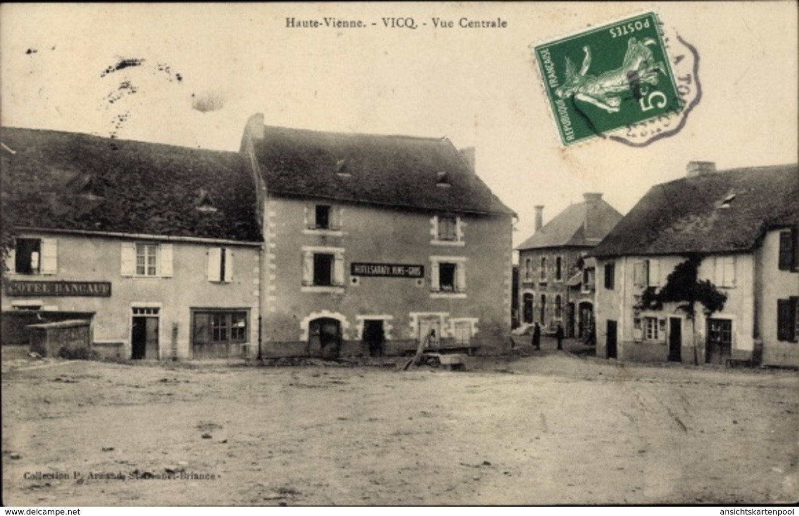 Cp Vicq Haute Vienne, Vue Ventrale, Restaurant, Hotel Bancaud, Platz - Autres & Non Classés