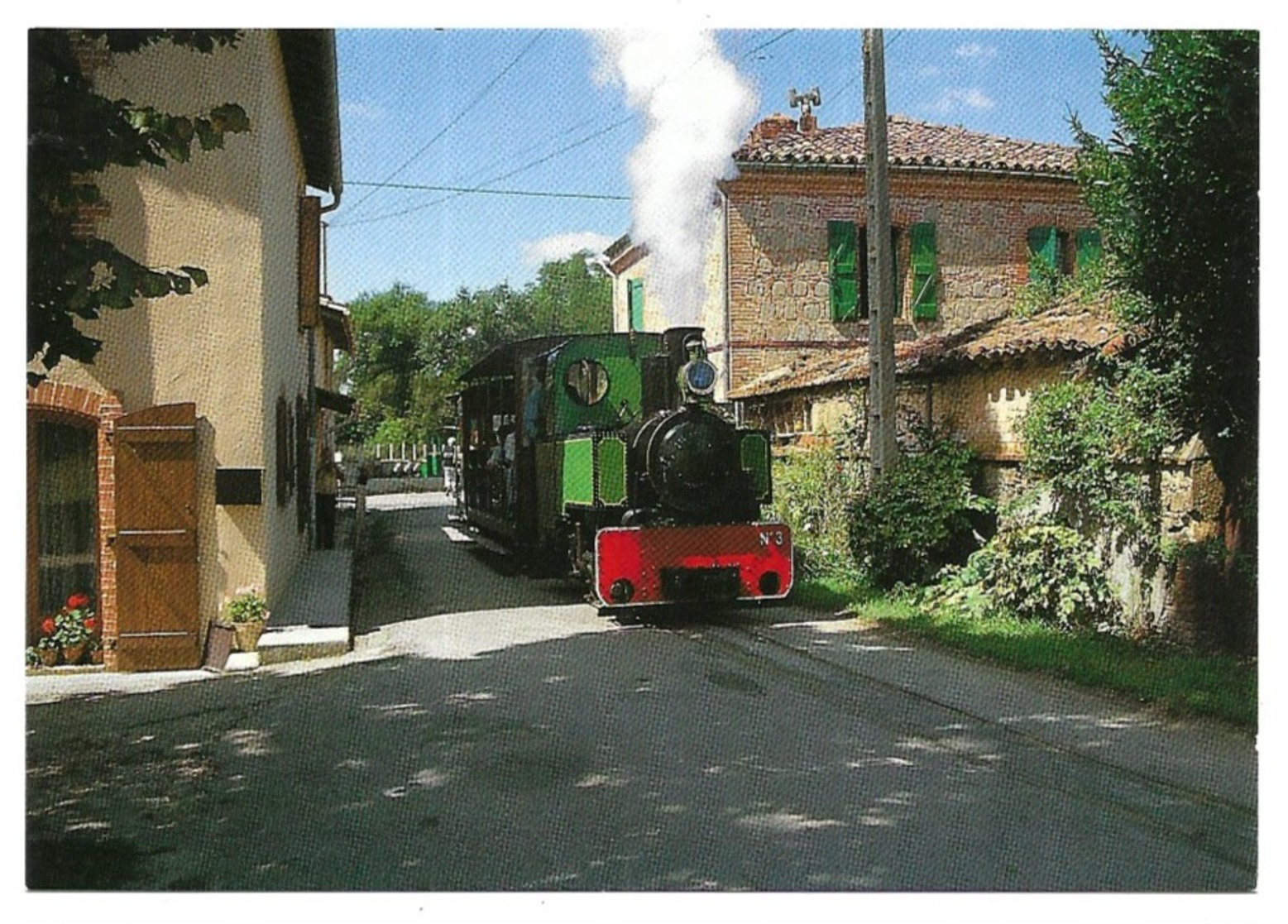 Saint Lieux Les Lavaur Le Train Au Milieu De La Rue Publication ACOVA-CFTT Toulouse N° 19 Cliché J.-N. Noguera - Albi