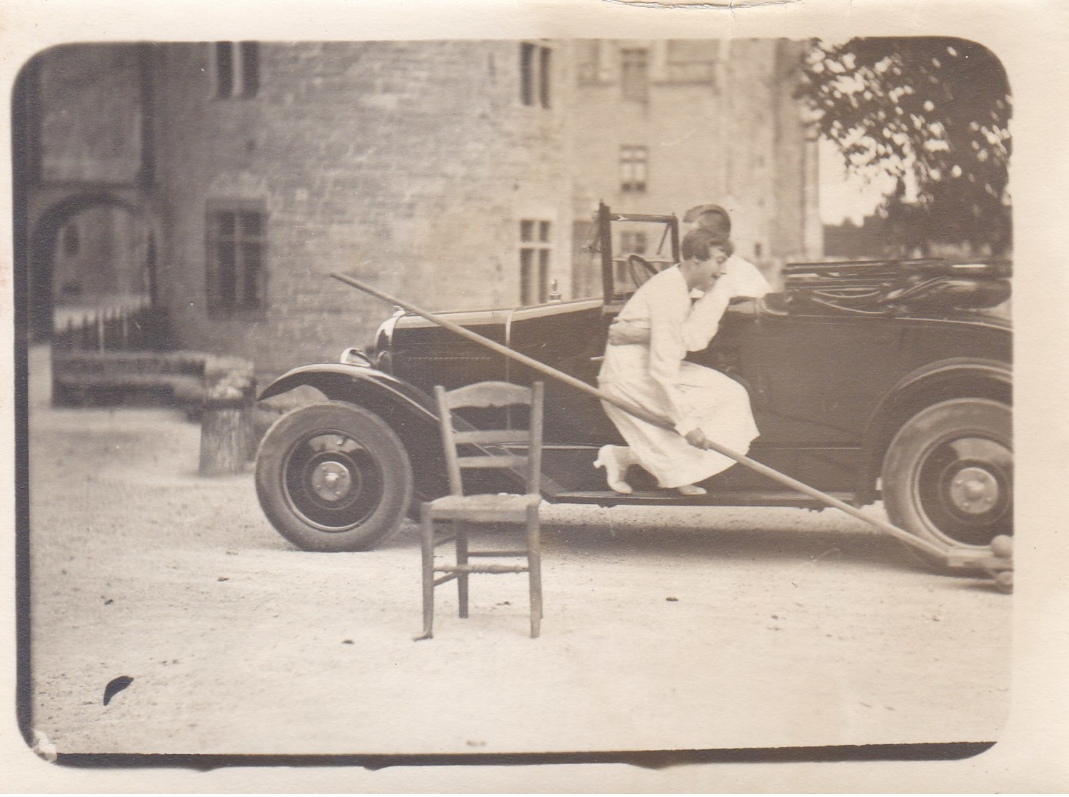 PHOTO AVEC VOITURE VOIR RECTO ET VERSO , Vendu Telle Que C'est - Automobiles