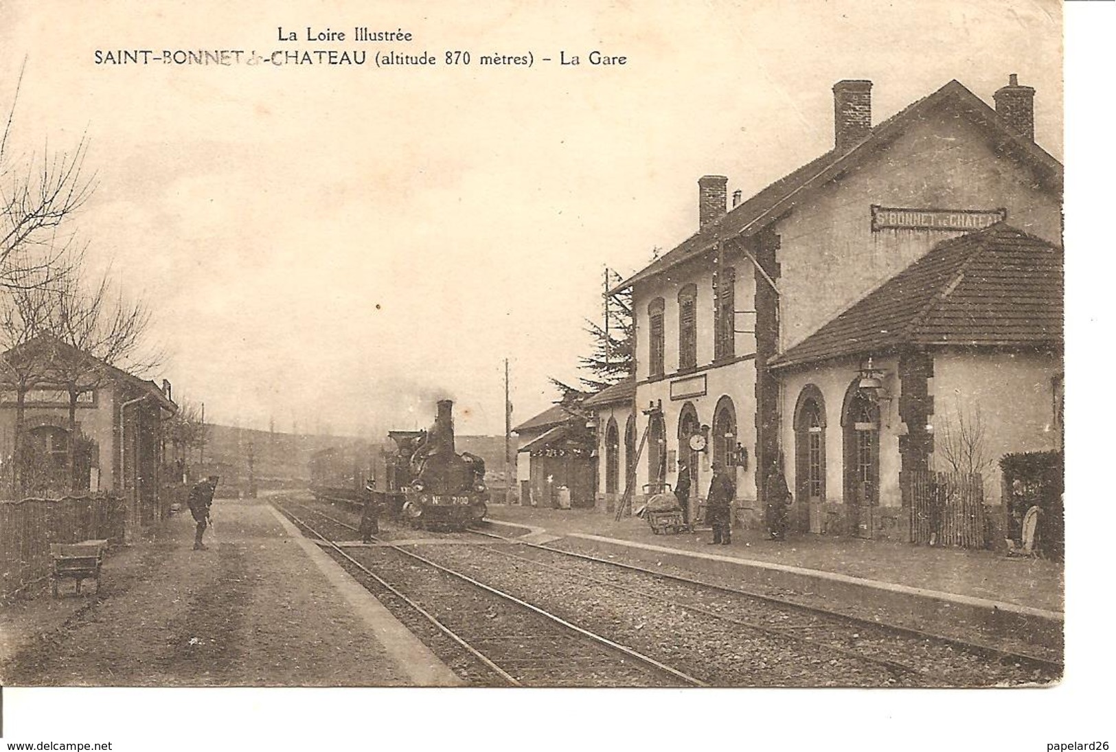 LOIRE SAINT BONNET LE CHATEAU  LA GARE ARRIVEE DU TRAIN NON ECRITE - Autres & Non Classés