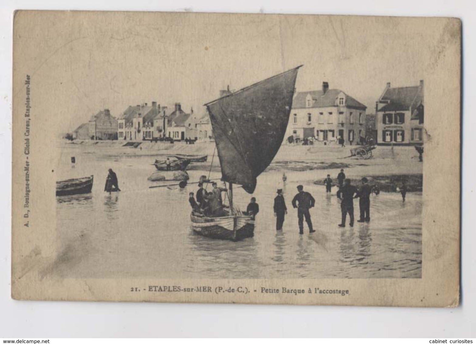 ETAPLES SUR MER - Petite Barque à L'accostage - Animée - En L'état - Etaples