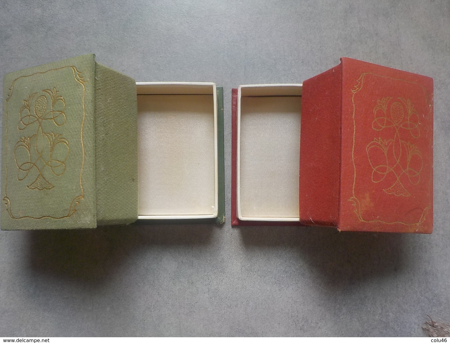 2 Boîtes Anciennes Rares Vides Pour Parfum Ancien Fleur Stylisée - Miniaturen (met Doos)
