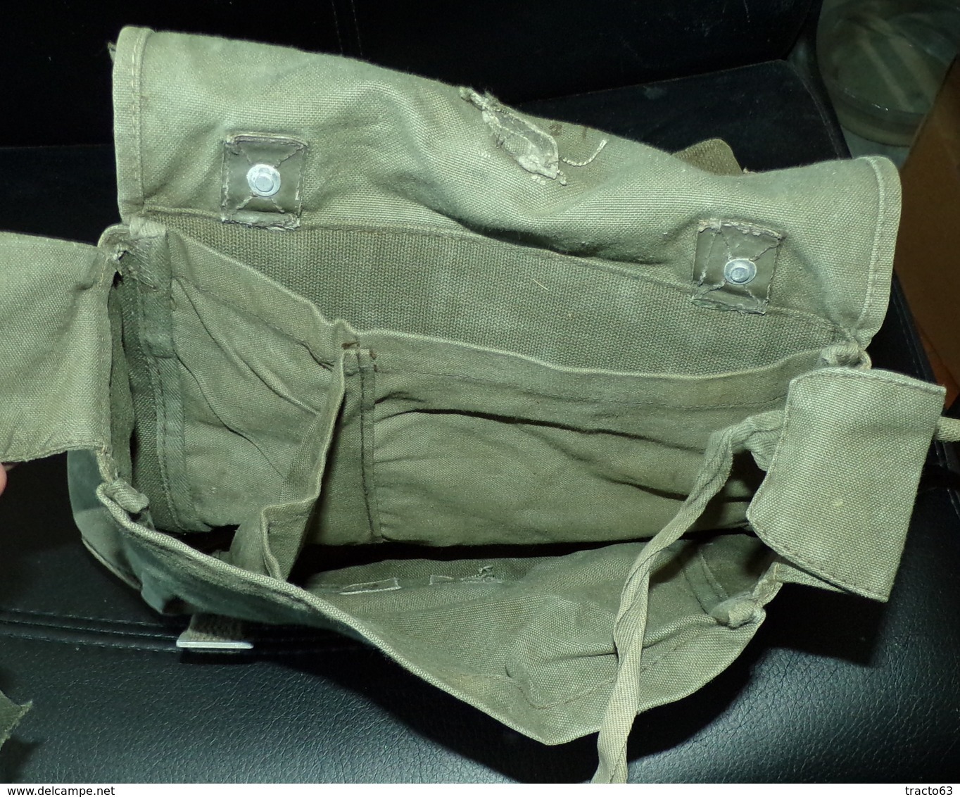 PETITE  MUSETTE ARMEE ALLEMANDE  , TAMPON DATAP PERIODE 1962 , ATTACHE POUR LE PORT AVEC LE BRELAGE  ,  ETAT VOIR PHOTO - Equipement