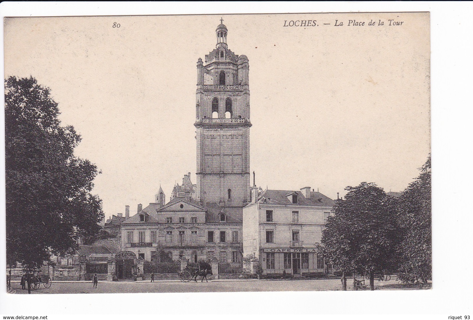 80 - LOCHES - La Place De La Tour - Loches