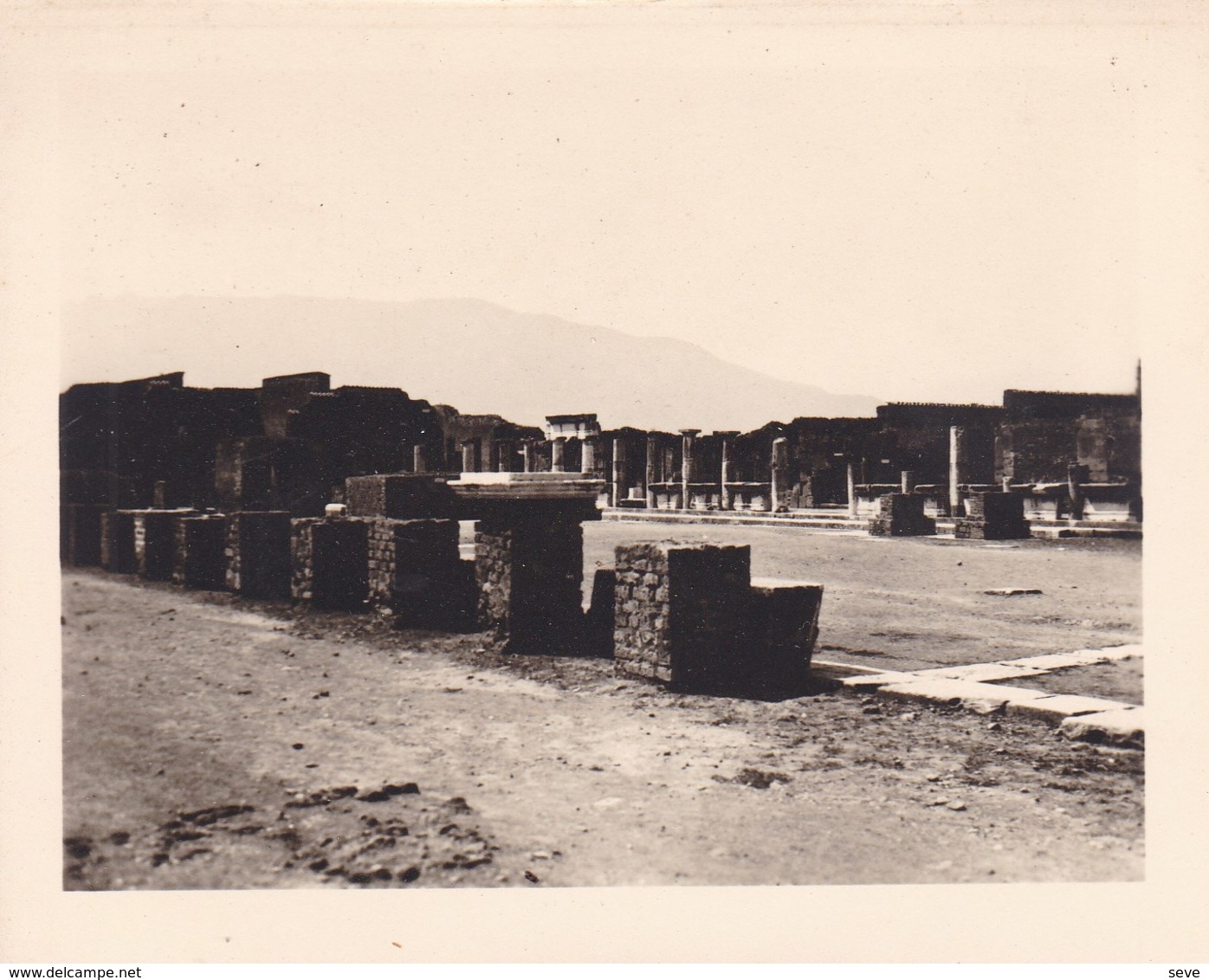 POMPEI 13 AOÛT 1926 Photo Amateur Format Environ 6,5 Cm X 5,5 Cm Région De Naples Italie - Luoghi