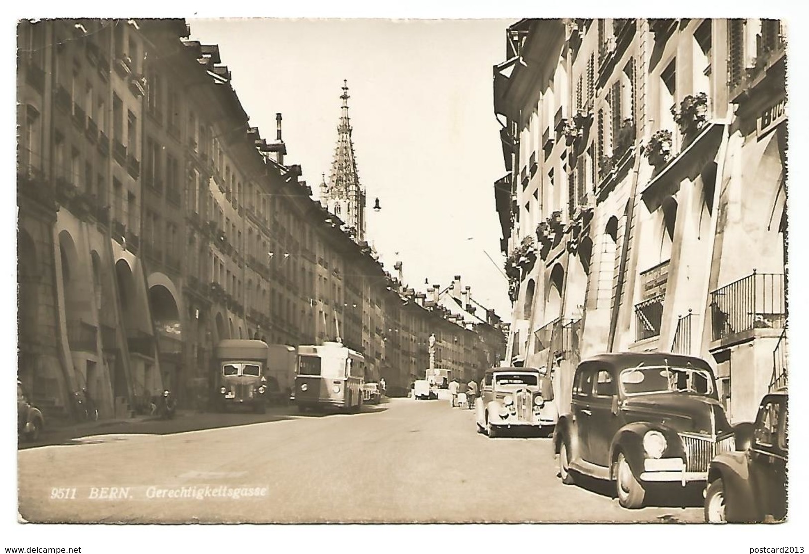 POSTCARD WITH VIEW OF BERN - GERECHTIGKEITSGASSE , 1957 . - Berna